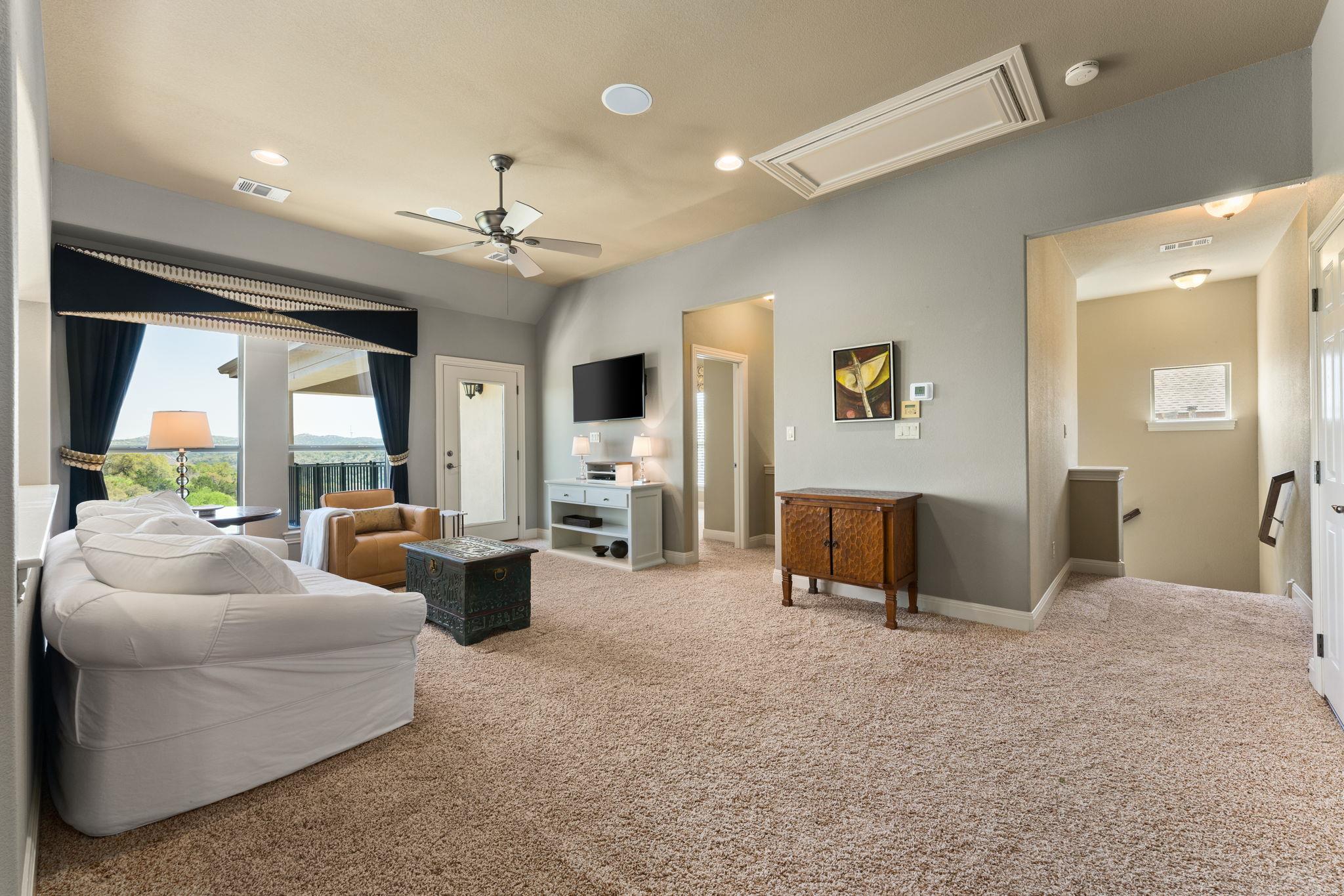 205 Emerald Ridge Dr, Austin, TX 78732