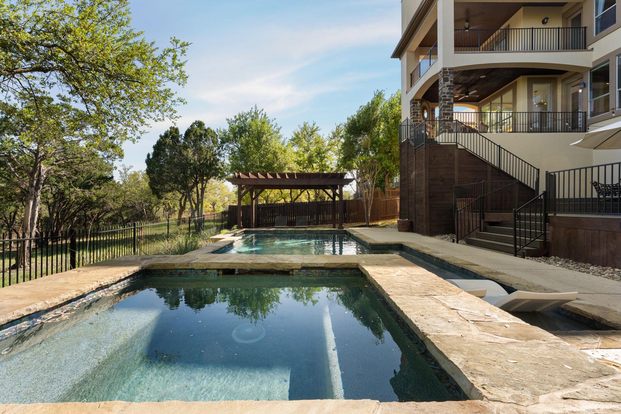 205 Emerald Ridge Dr, Austin, TX 78732