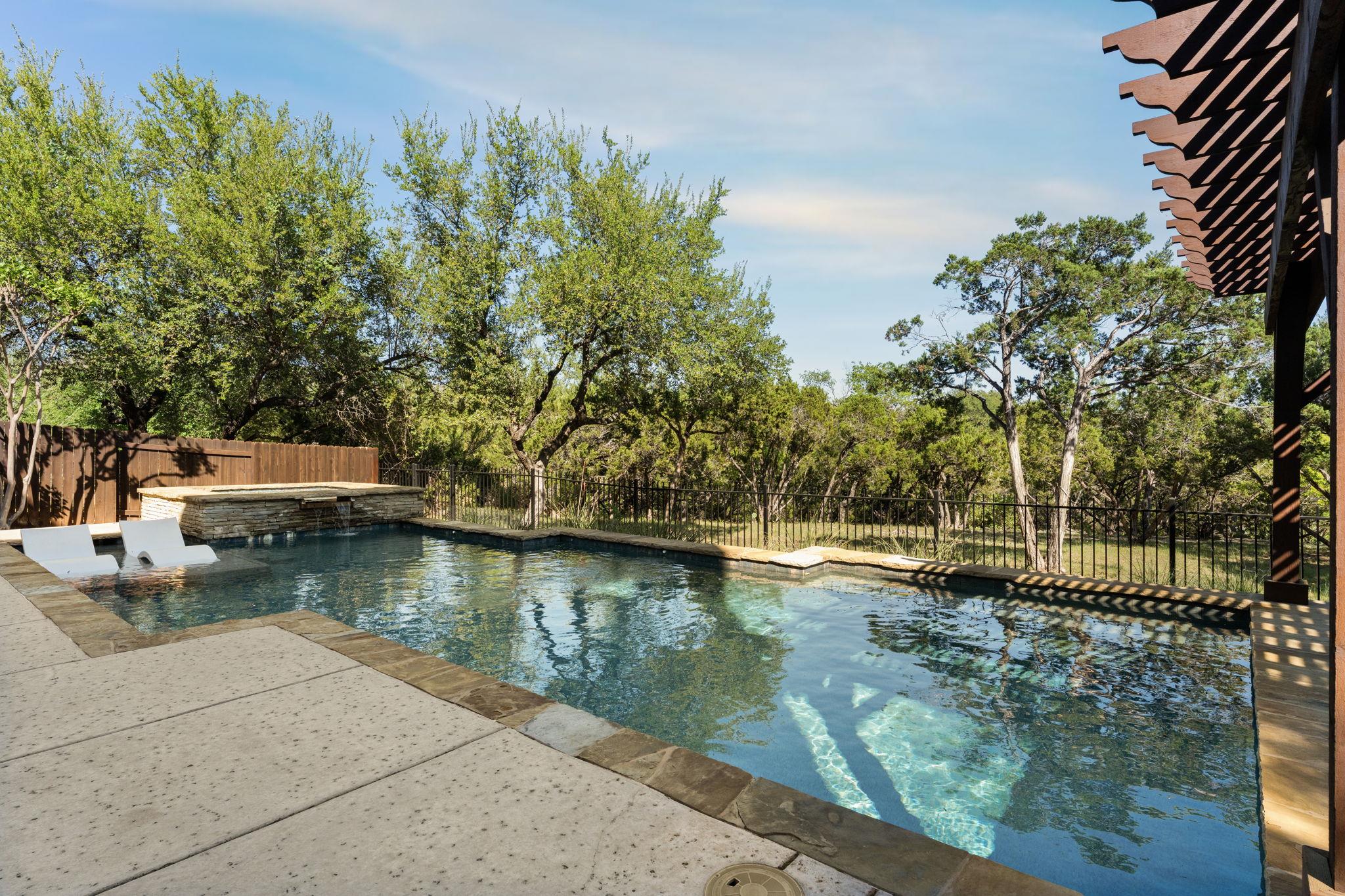 205 Emerald Ridge Dr, Austin, TX 78732