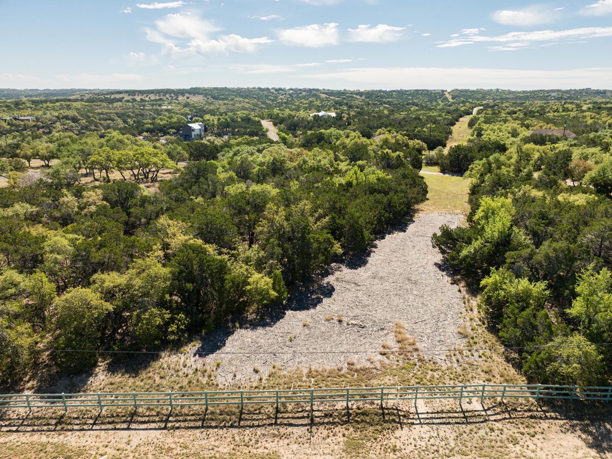 304 Stonegate Ln, Dripping Springs, TX 78620