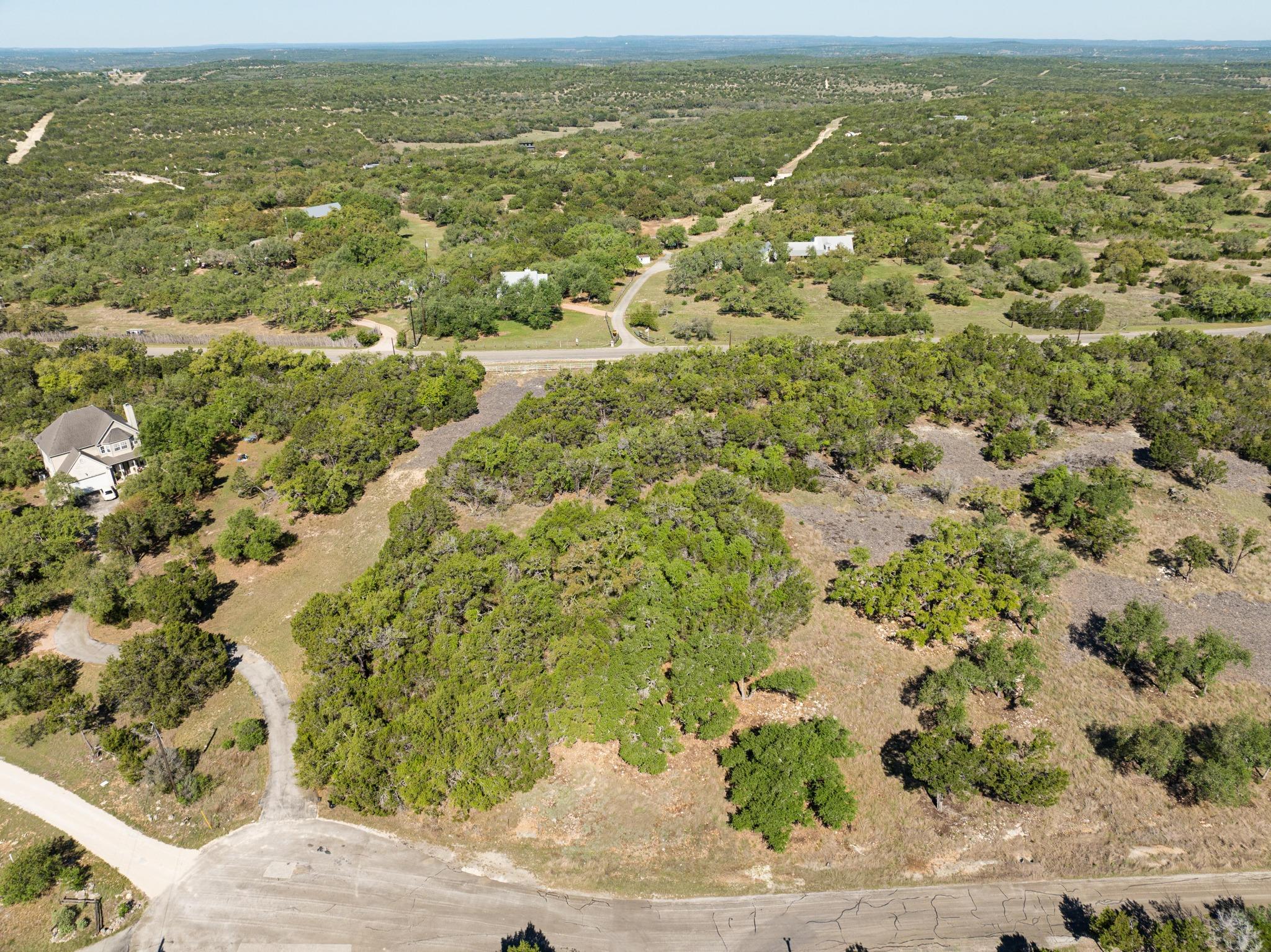 304 Stonegate Ln, Dripping Springs, TX 78620