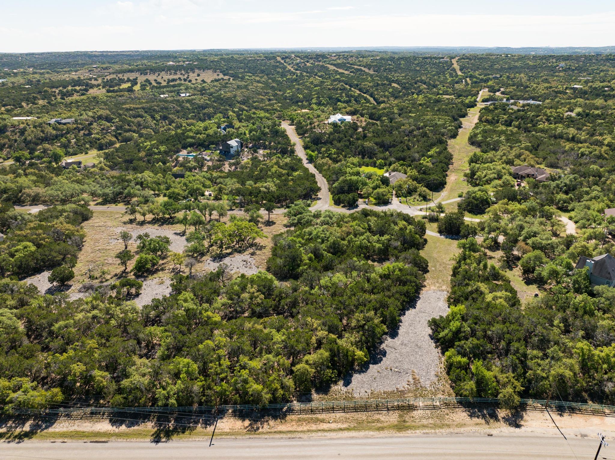 304 Stonegate Ln, Dripping Springs, TX 78620