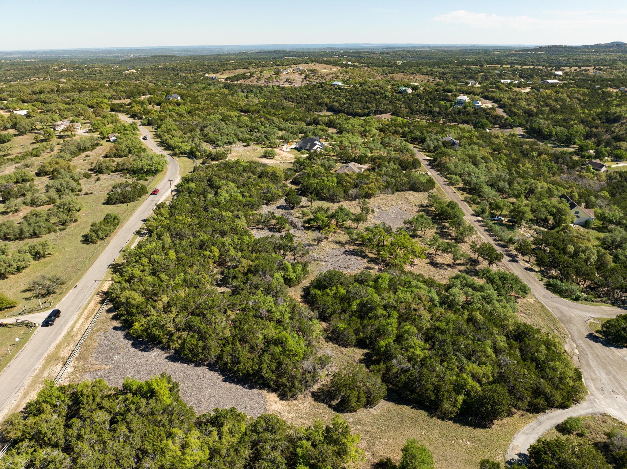 304 Stonegate Ln, Dripping Springs, TX 78620