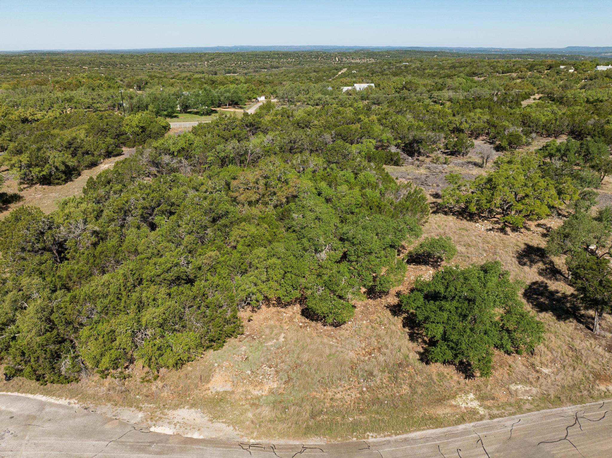 304 Stonegate Ln, Dripping Springs, TX 78620
