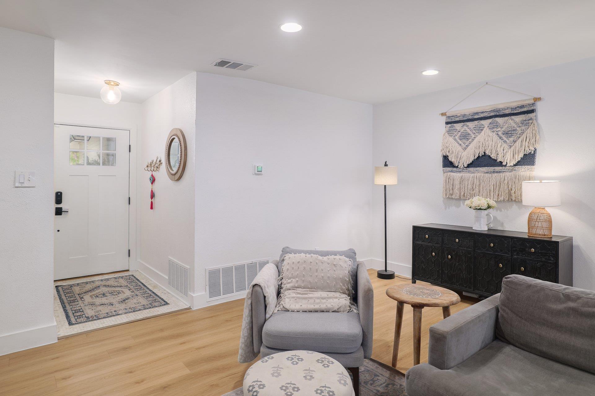 6701 Lancret Hill Dr, Austin, TX 78745