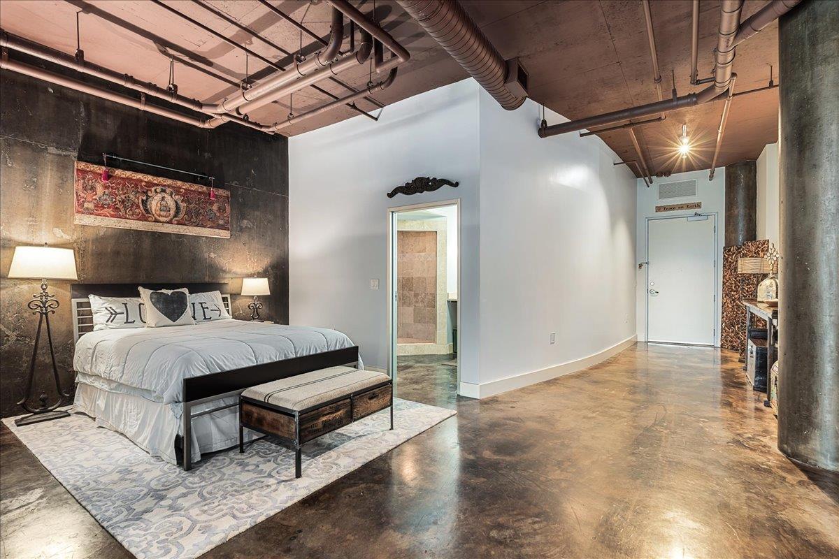 311 W 5TH St # 703, Austin, TX 78701