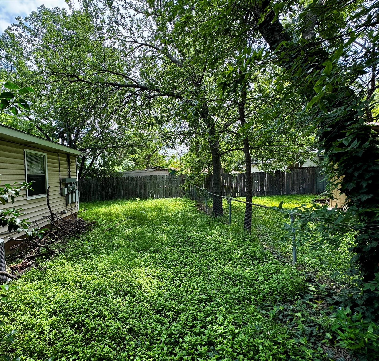 8013 Lazy Ln # B, Austin, TX 78757