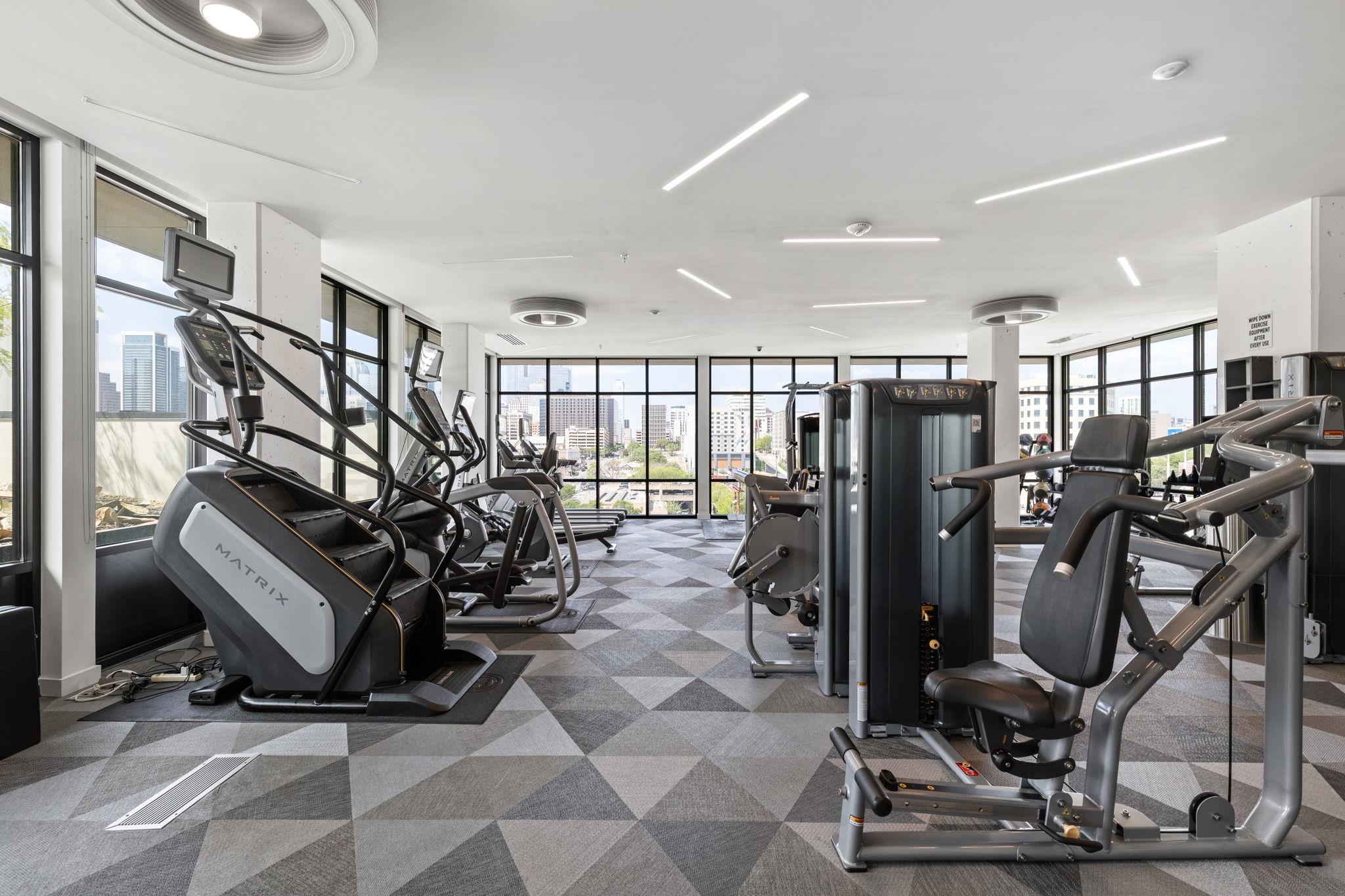 800 Embassy Dr # 113, Austin, TX 78702