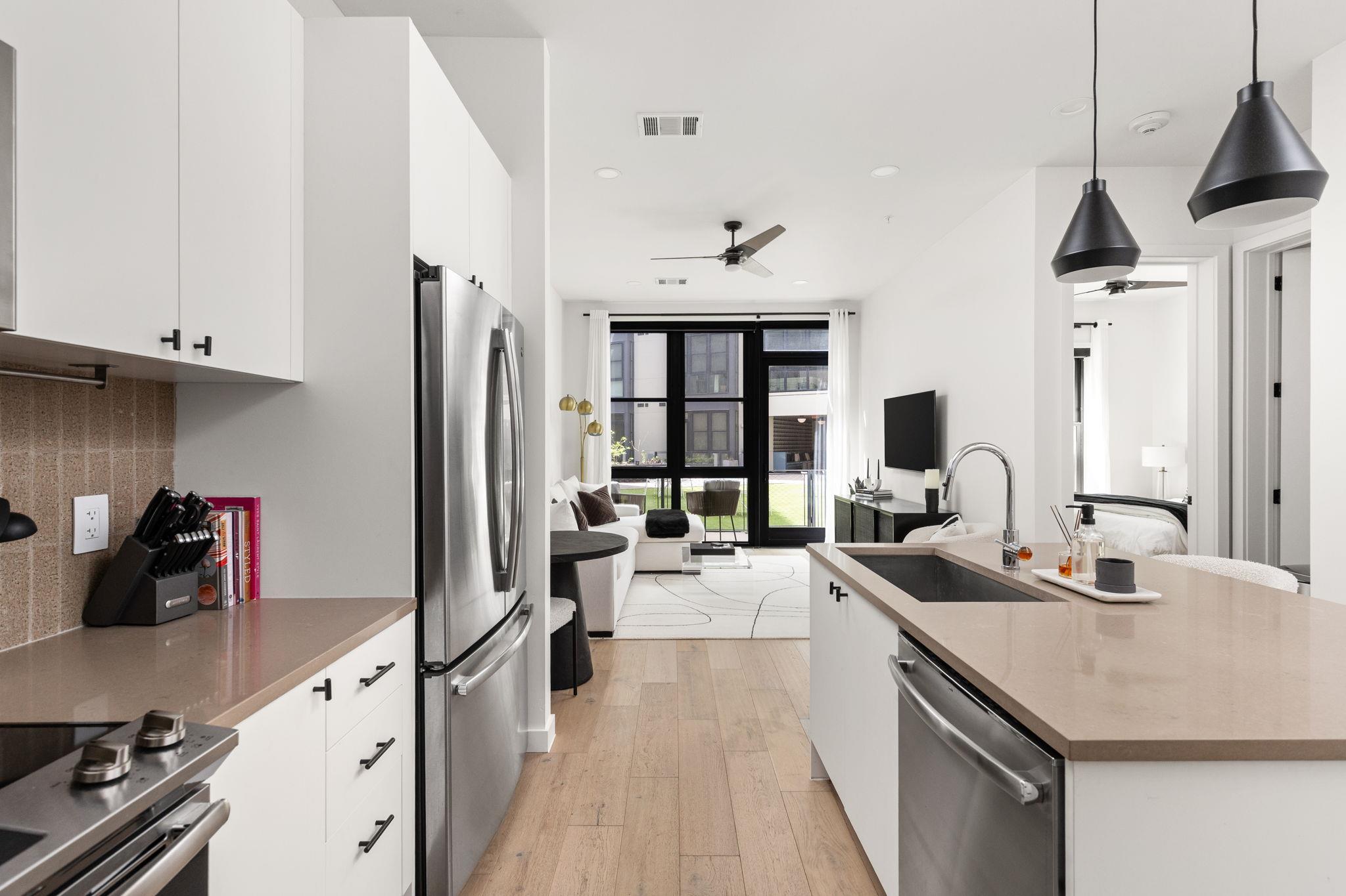 800 Embassy Dr # 113, Austin, TX 78702