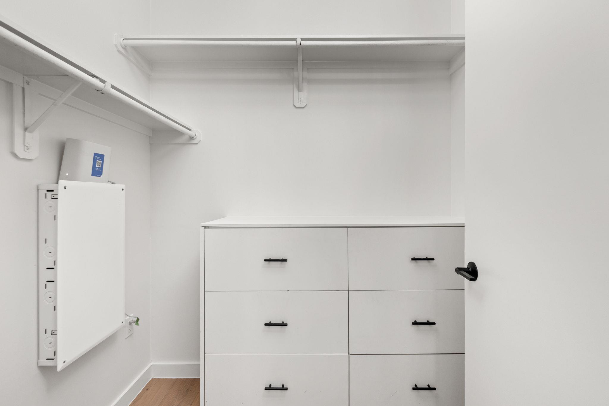 800 Embassy Dr # 113, Austin, TX 78702