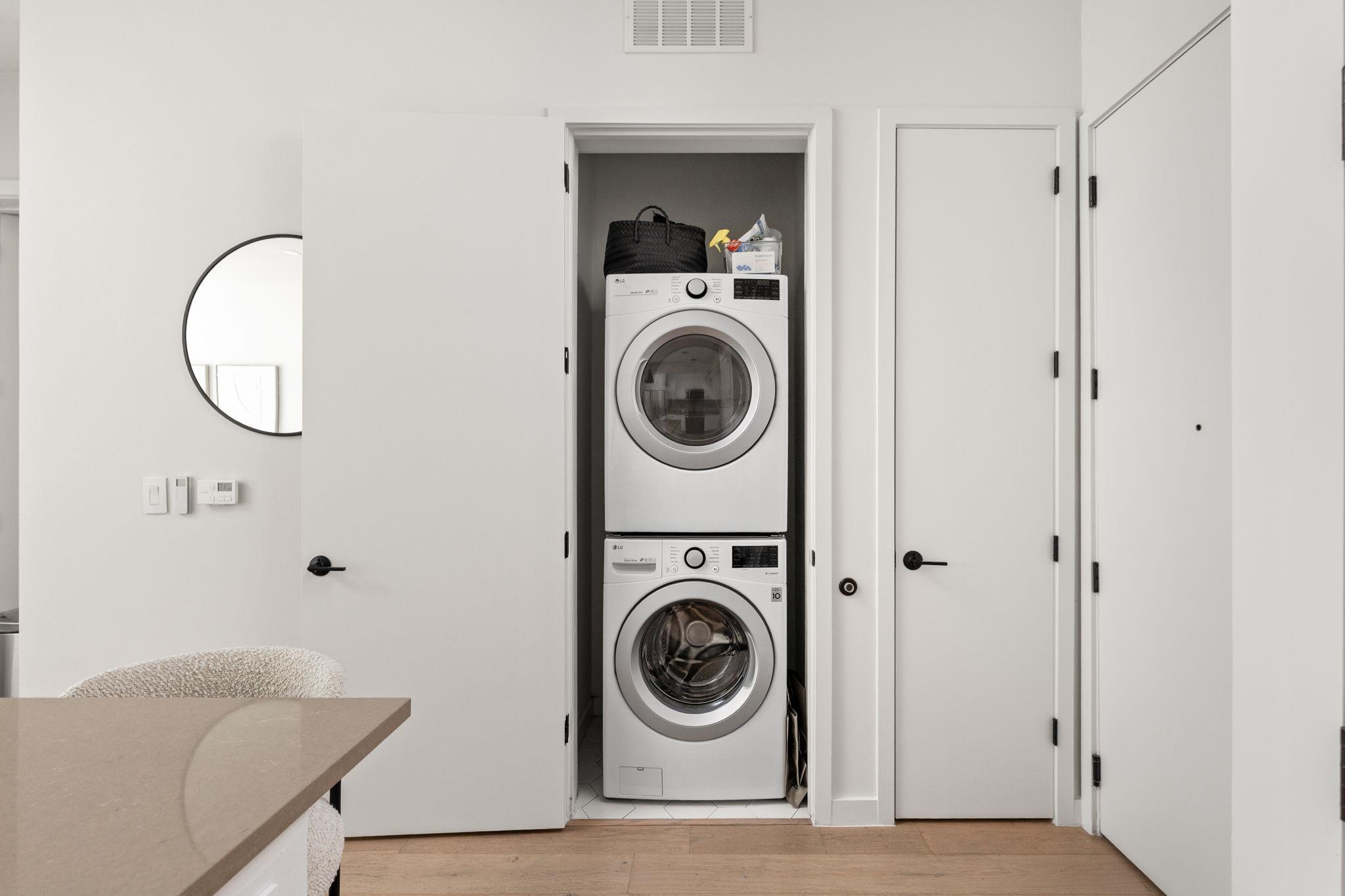 800 Embassy Dr # 113, Austin, TX 78702