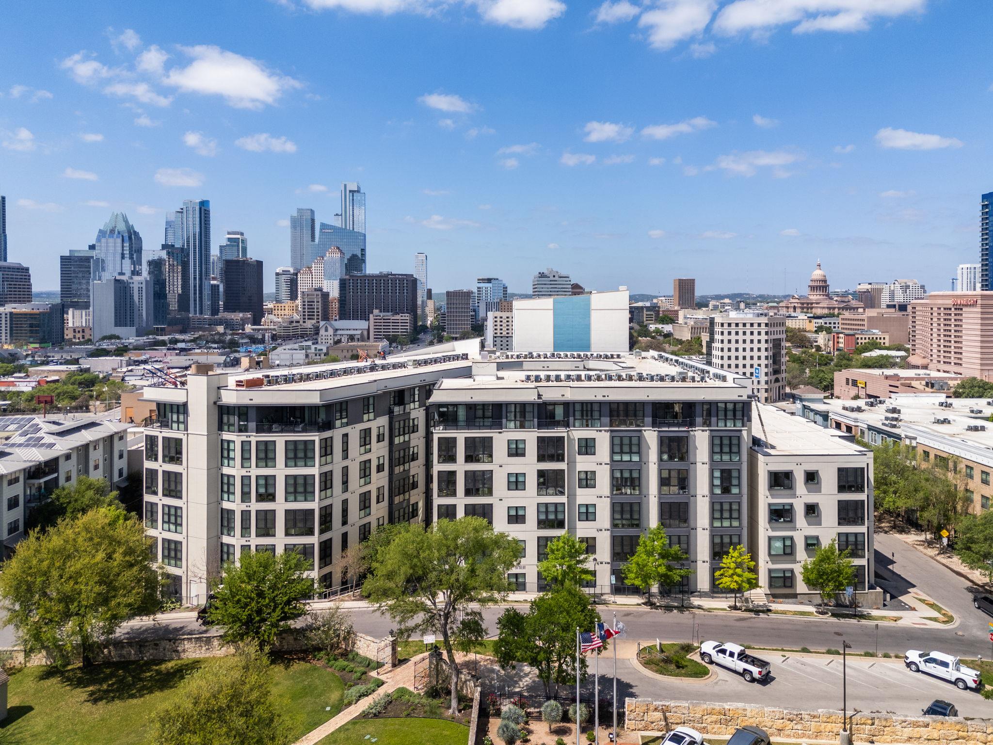 800 Embassy Dr # 113, Austin, TX 78702