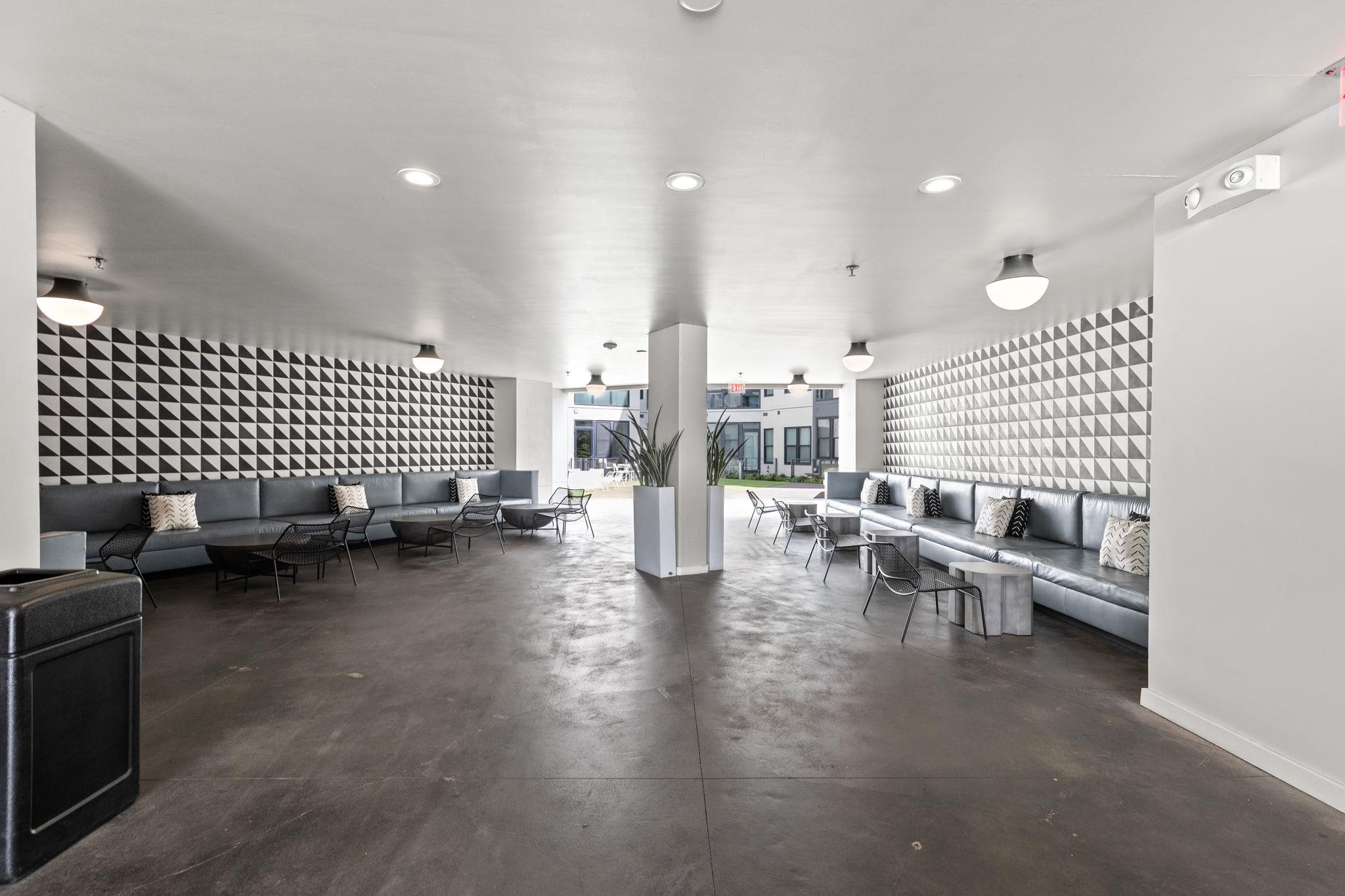 800 Embassy Dr # 113, Austin, TX 78702