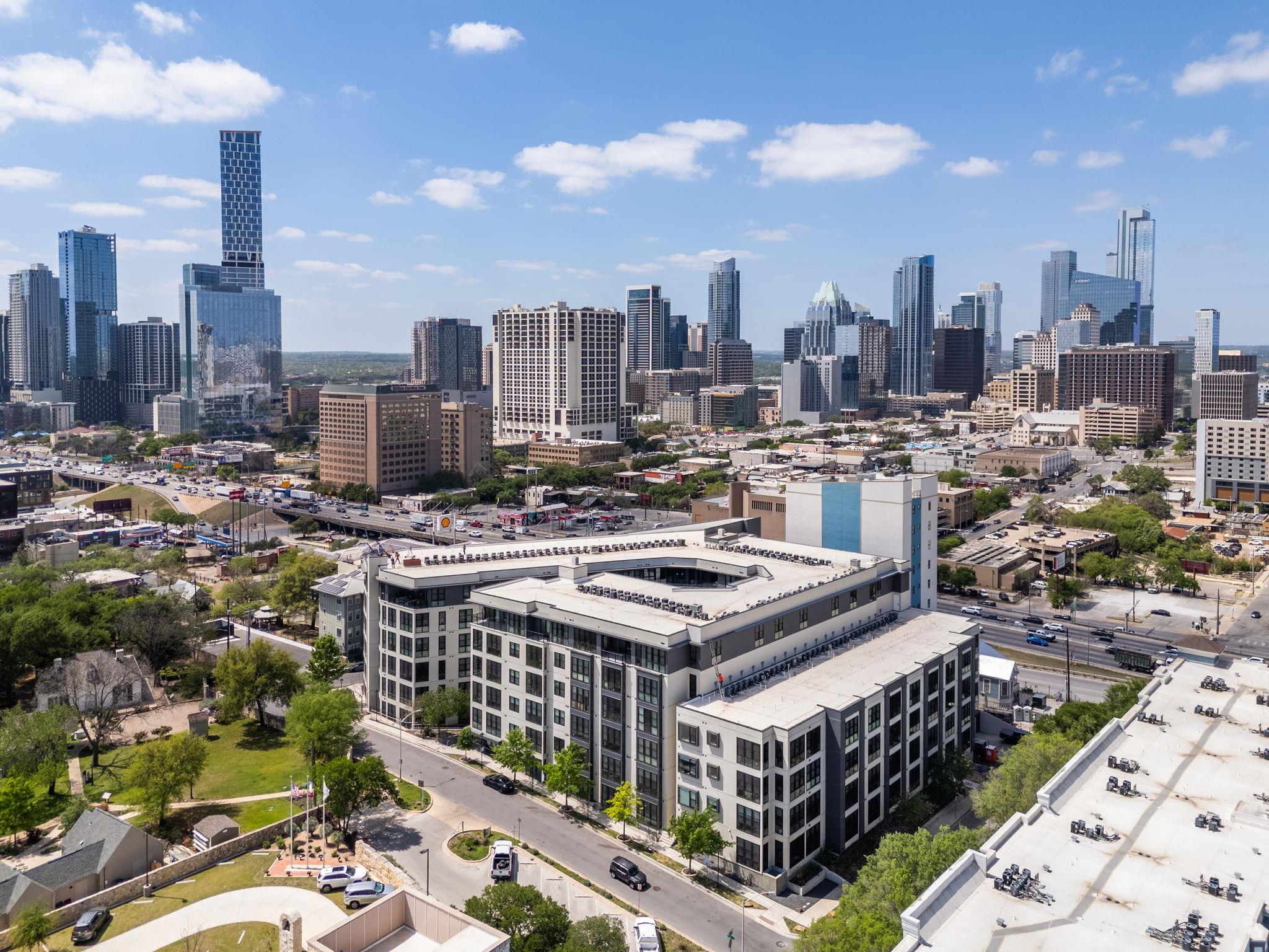 800 Embassy Dr # 113, Austin, TX 78702