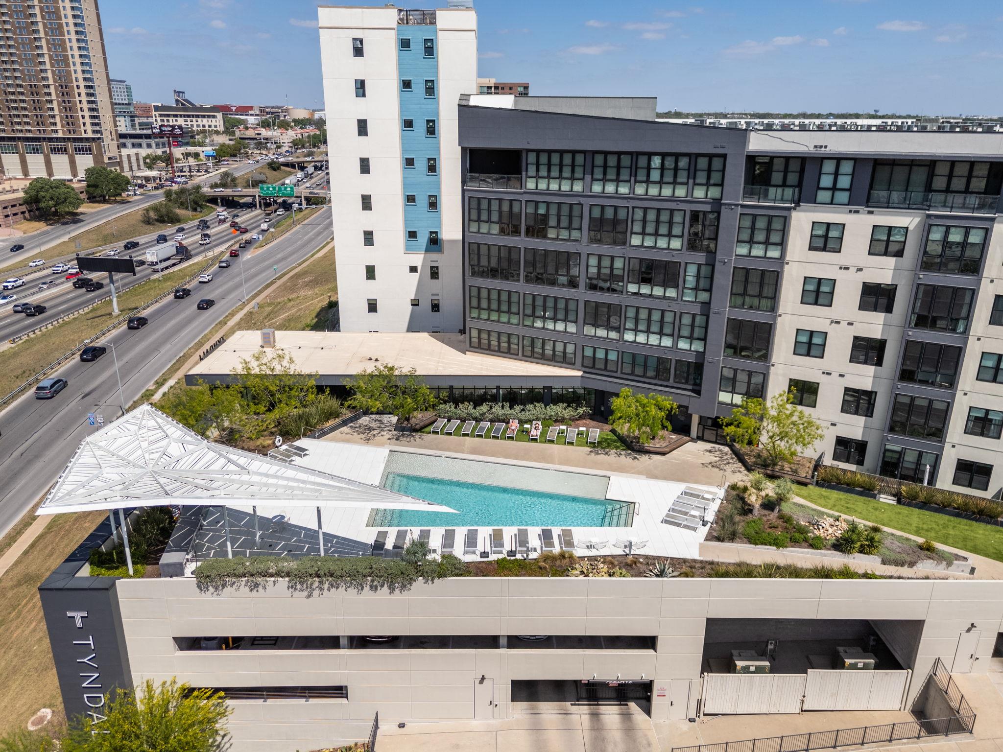 800 Embassy Dr # 113, Austin, TX 78702