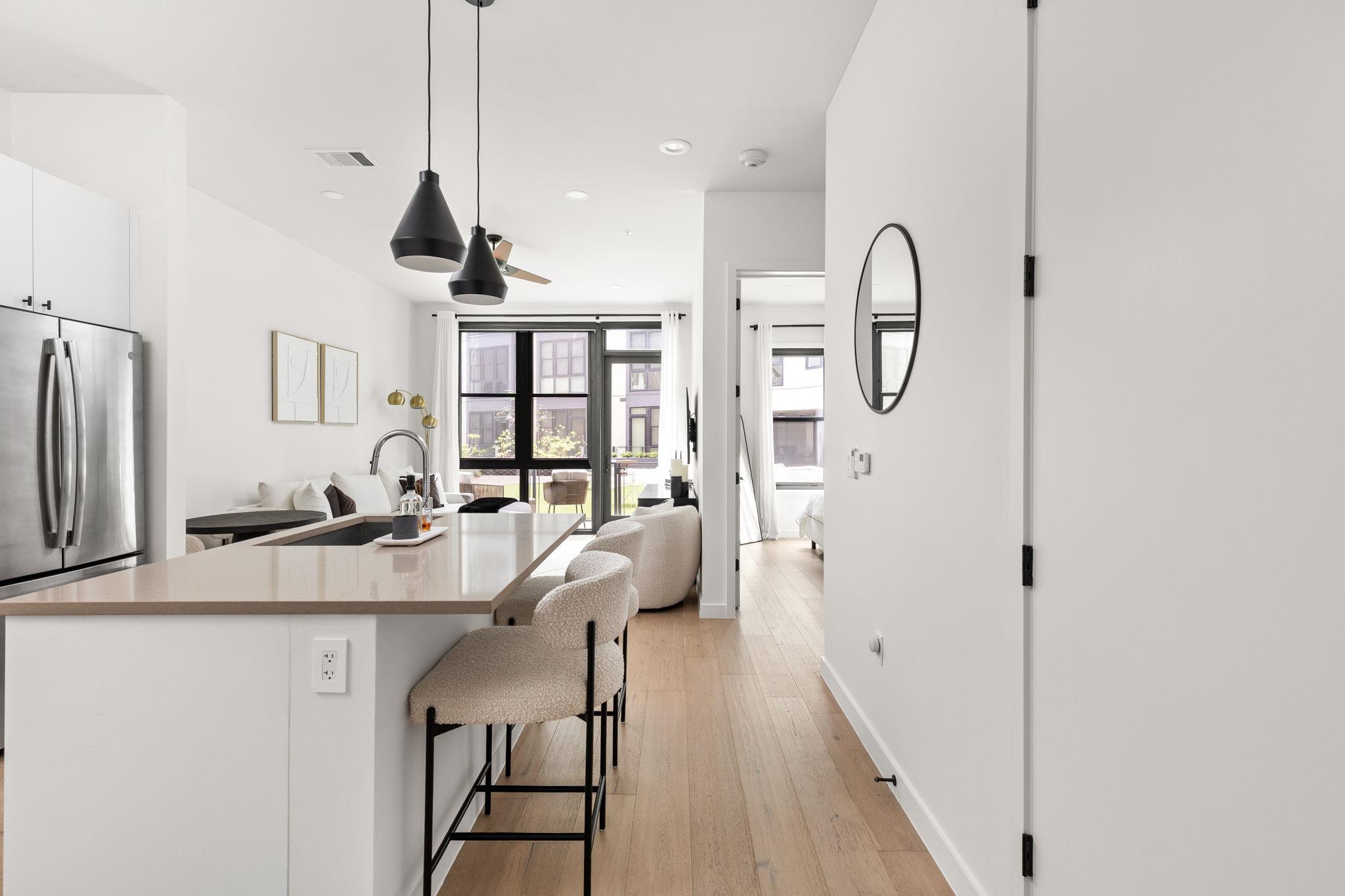 800 Embassy Dr # 113, Austin, TX 78702