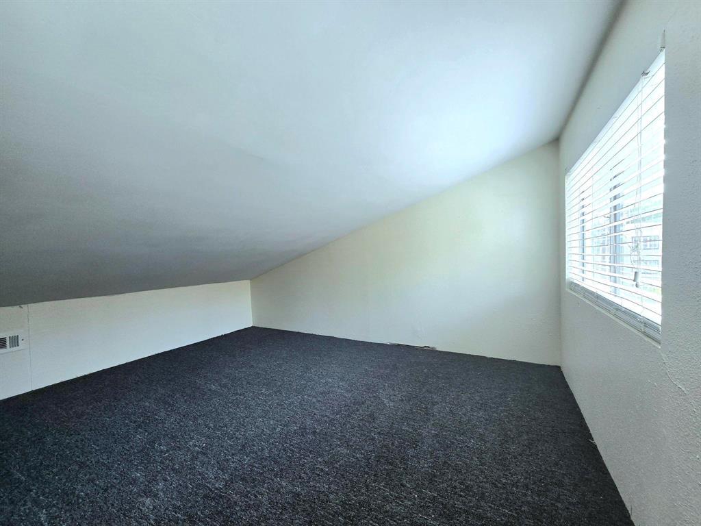 1010 W 23rd St # 2, Austin, TX 78705