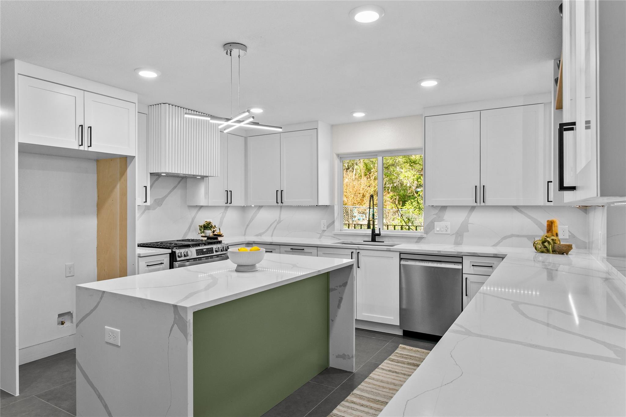 15407 Fitzhugh Pl, Dripping Springs, TX 78620