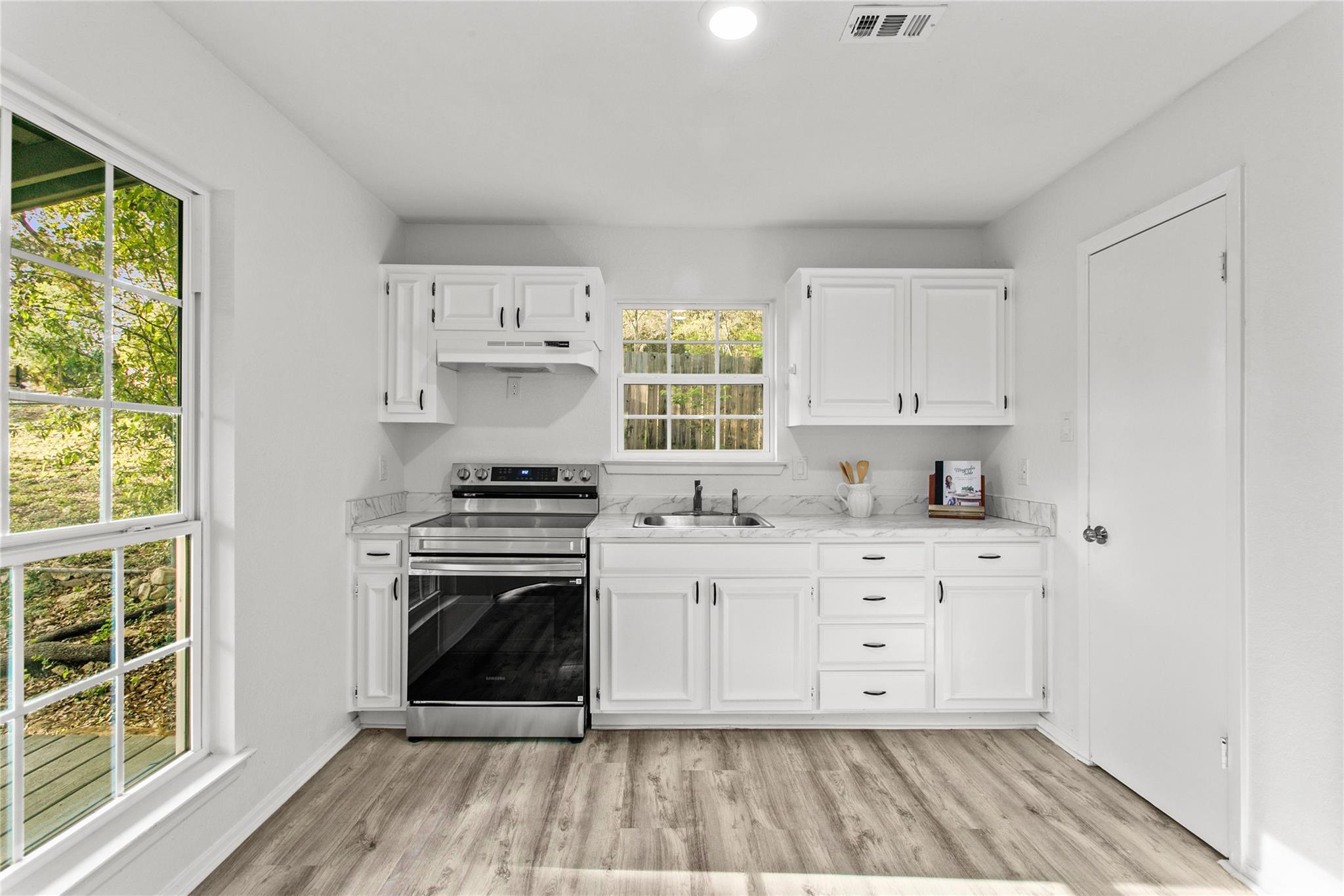 15407 Fitzhugh Pl, Dripping Springs, TX 78620