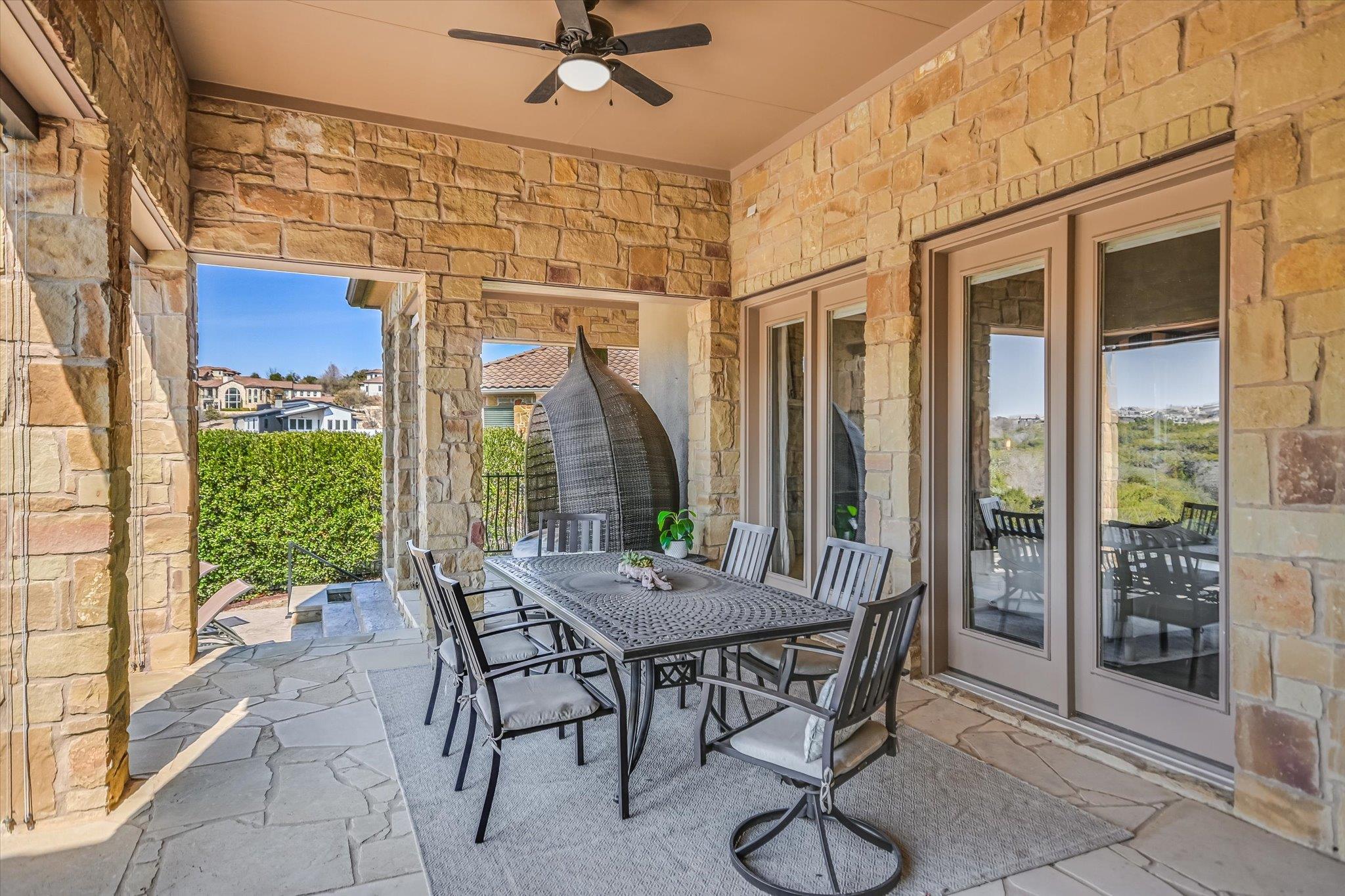 409 Rocky Coast Dr, Austin, TX 78738