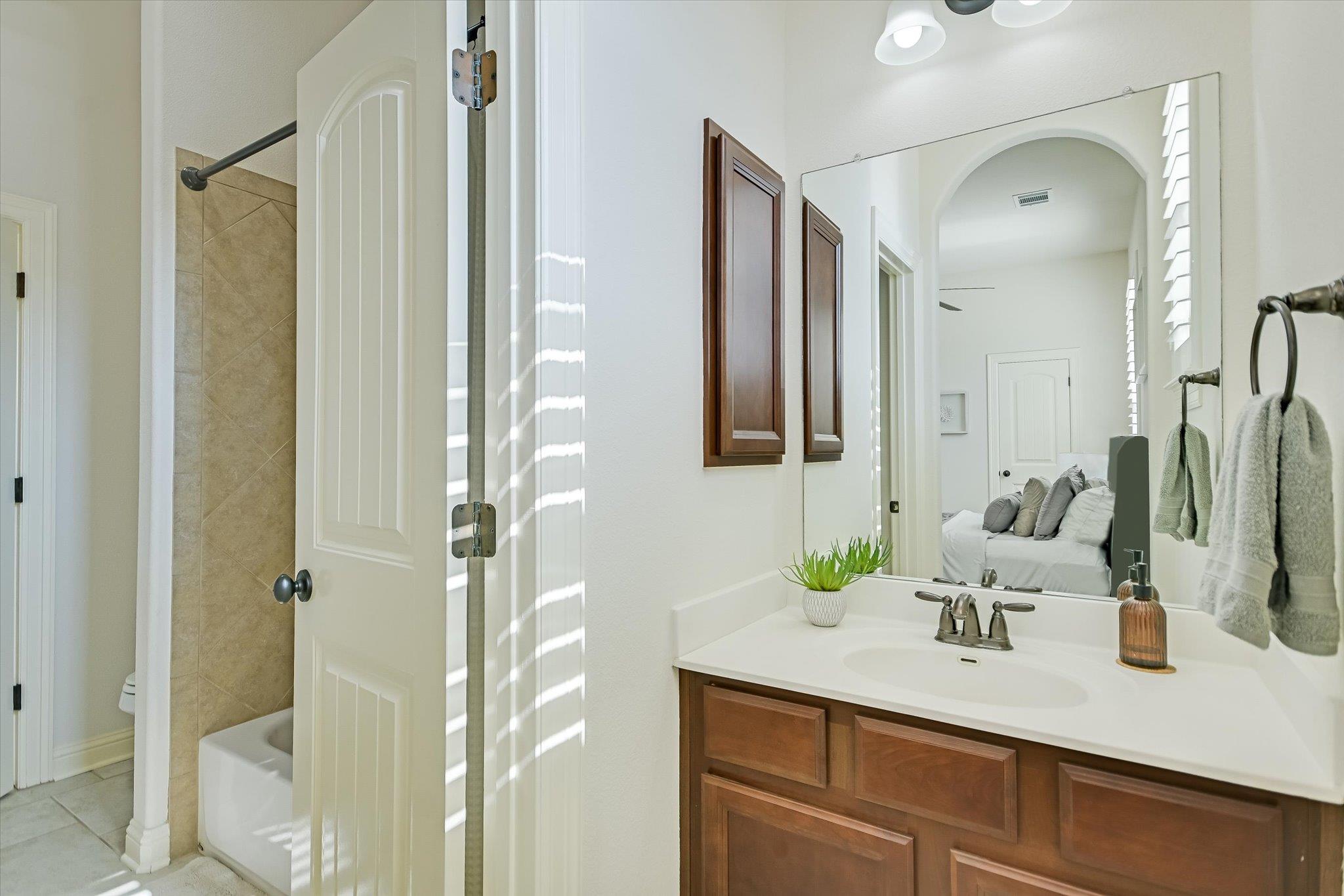 409 Rocky Coast Dr, Austin, TX 78738