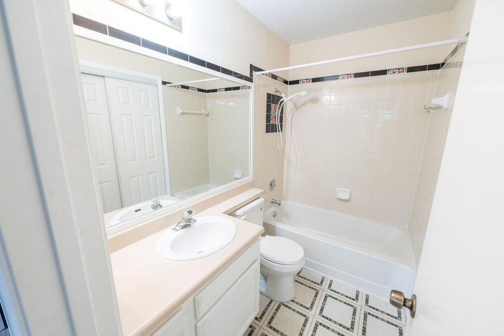 11901 Swearingen Dr # 15, Austin, TX 78758