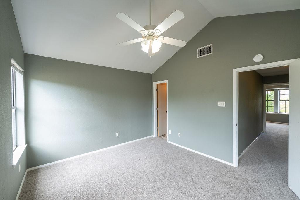 11901 Swearingen Dr # 15, Austin, TX 78758