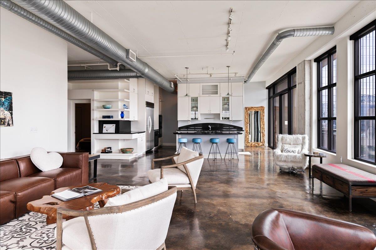 311 W 5th St # 1005, Austin, TX 78701