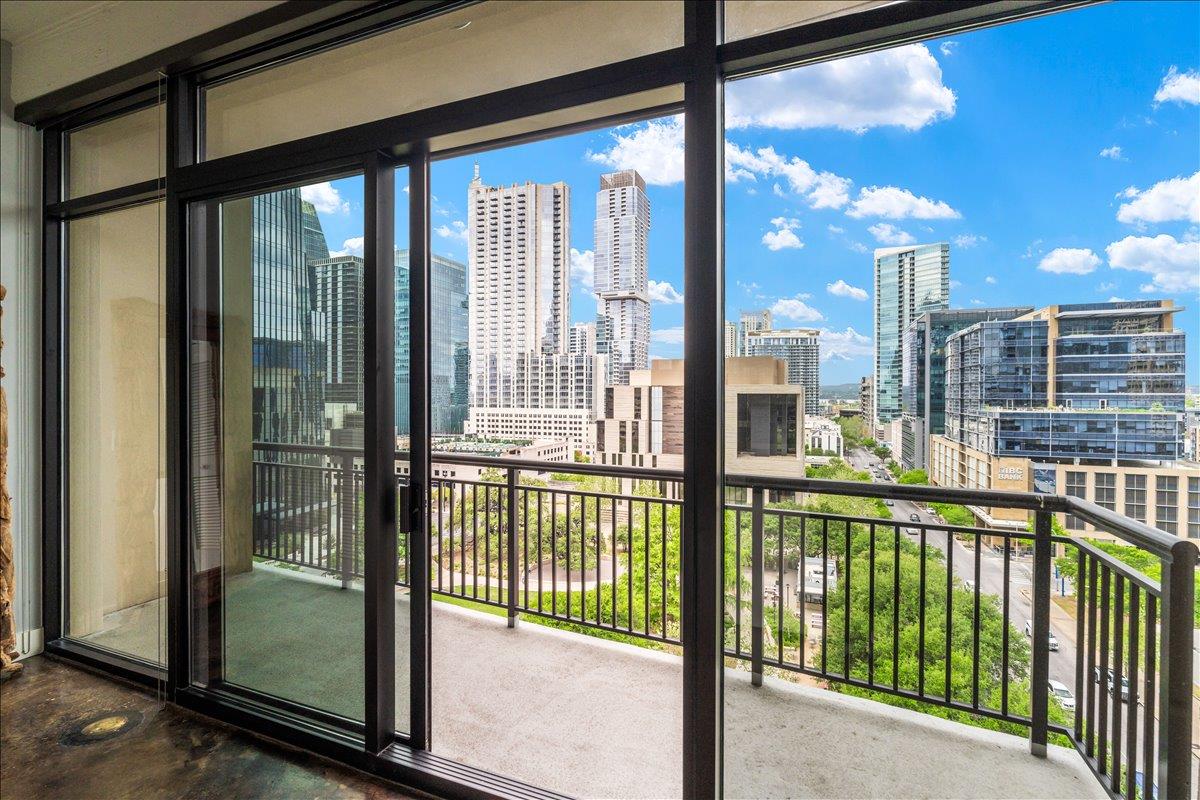 311 W 5th St # 1005, Austin, TX 78701