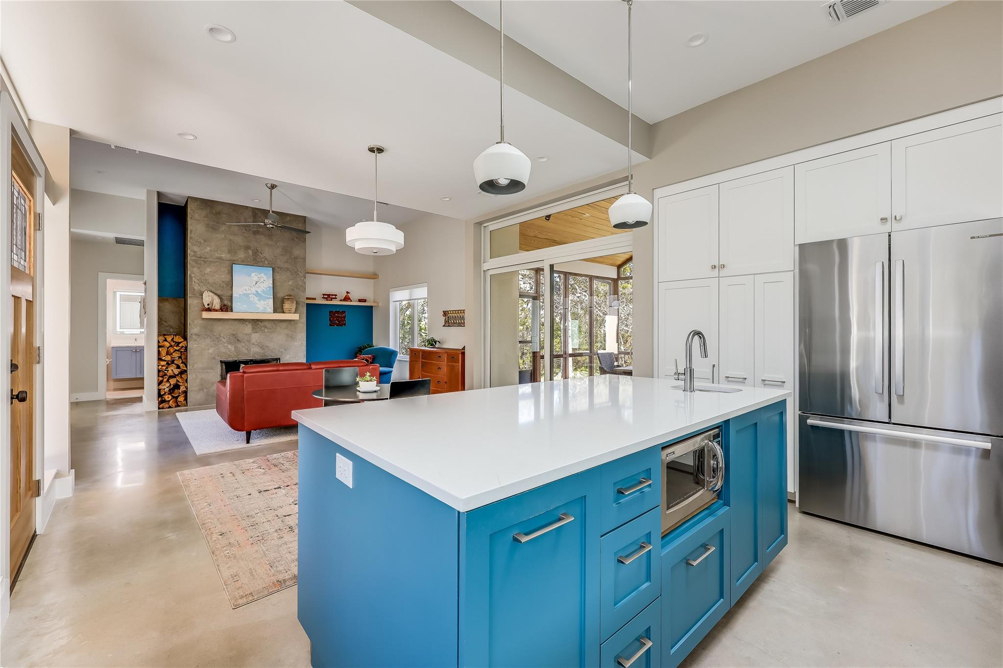 8004 Golden Oaks Ln, Austin, TX 78737