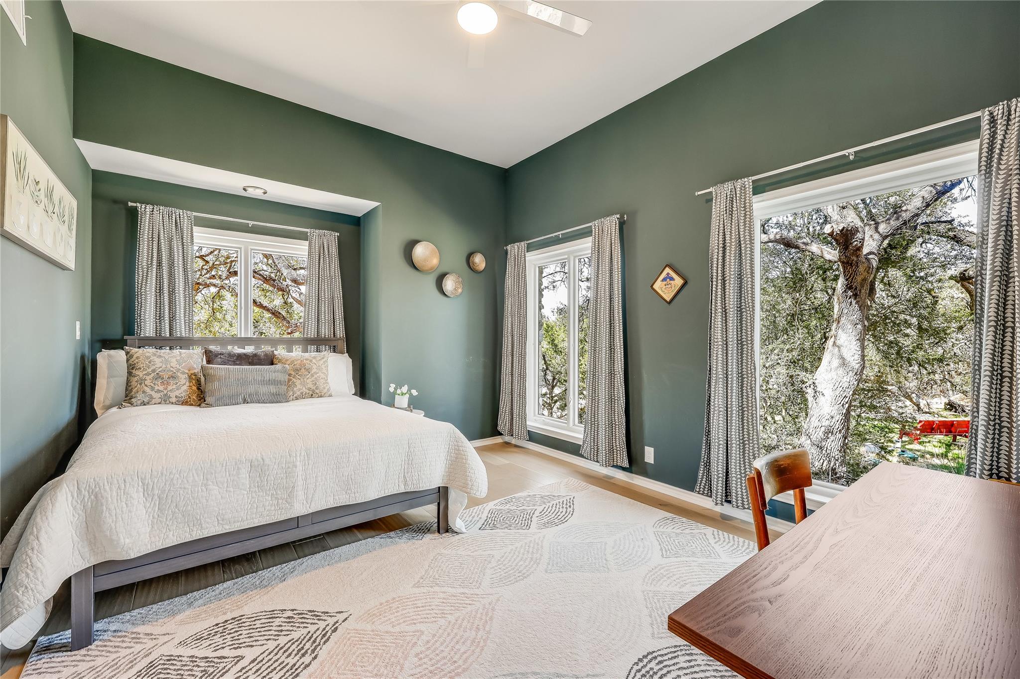 8004 Golden Oaks Ln, Austin, TX 78737