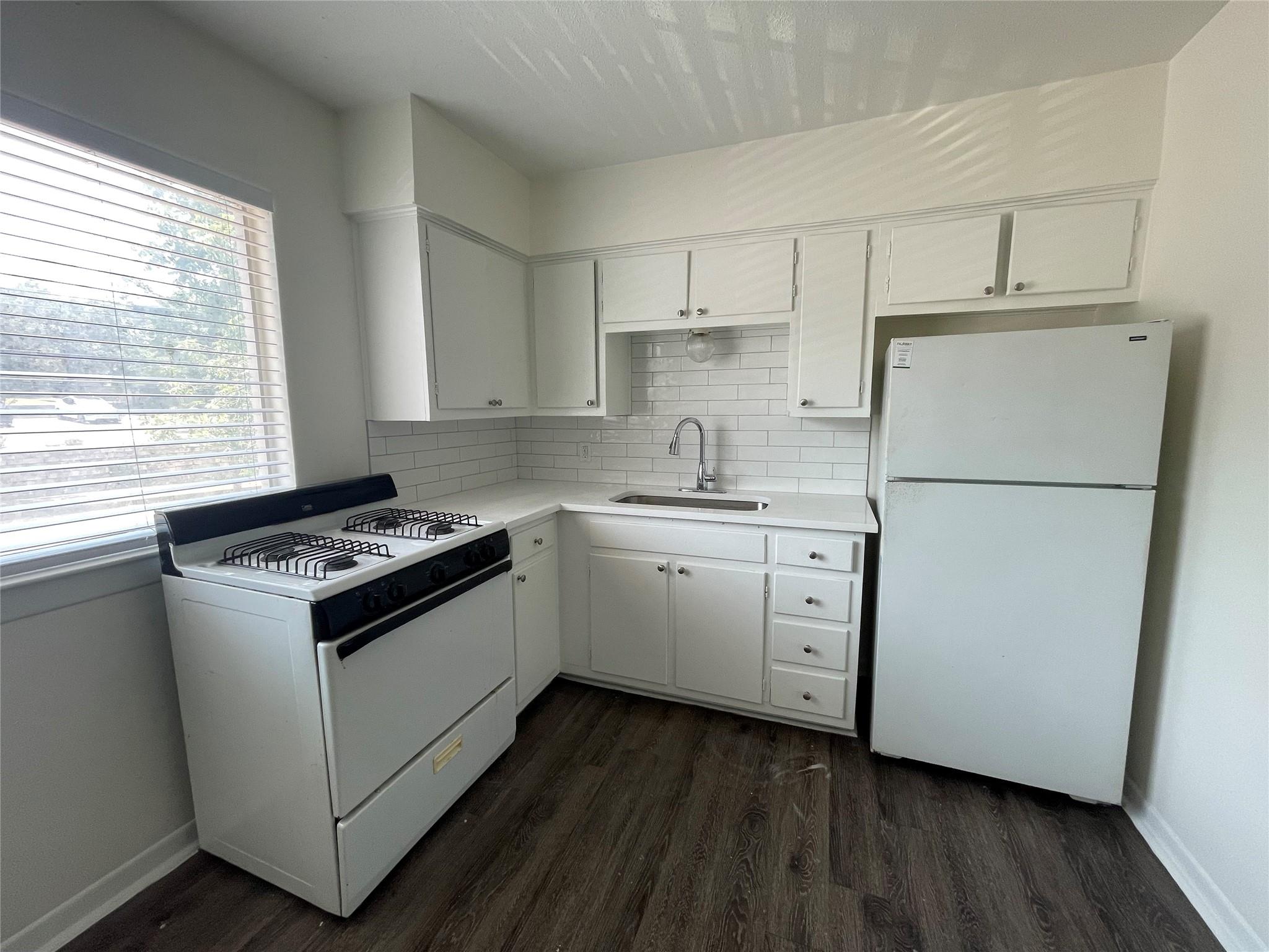 3106 Duval St # 303, Austin, TX 78705