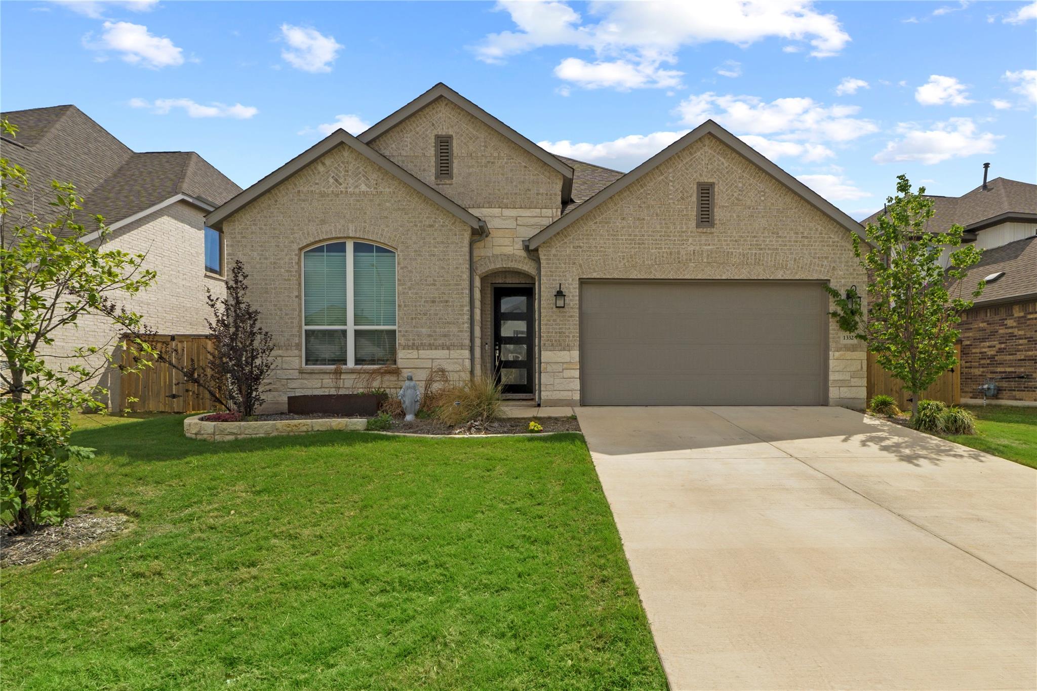 1332 Golden Celebration Bnd, Leander, TX 78641