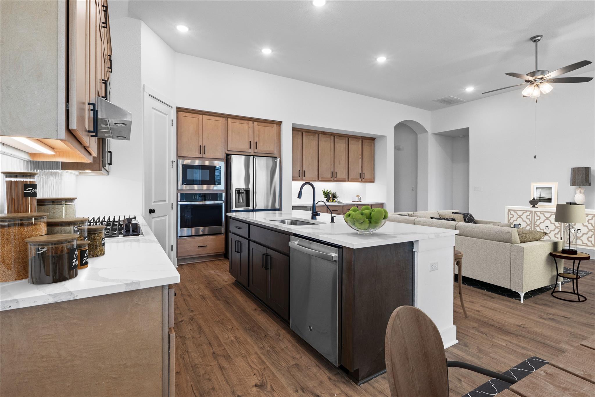 1332 Golden Celebration Bnd, Leander, TX 78641