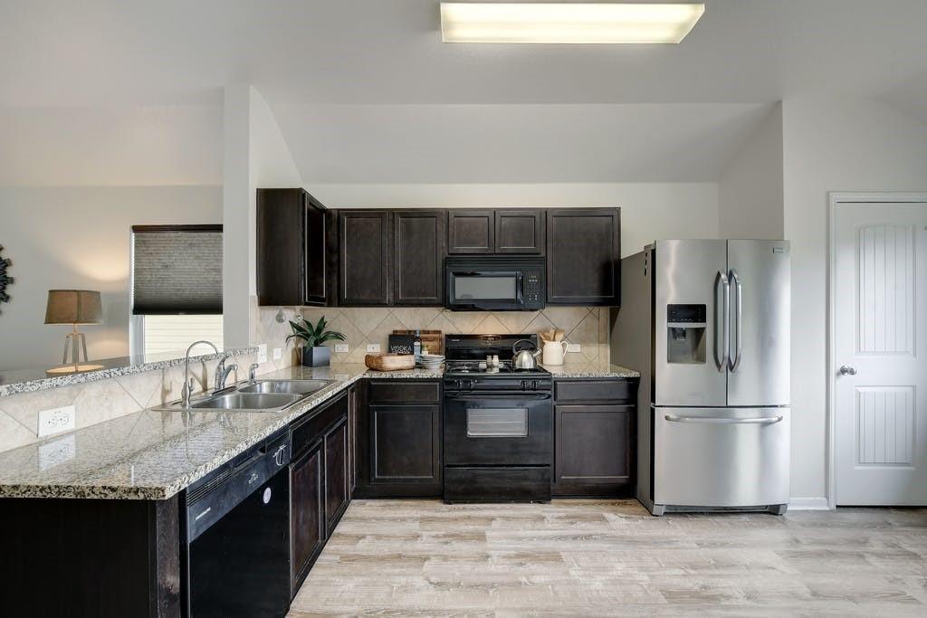 173 Rafe Ct, Kyle, TX 78640