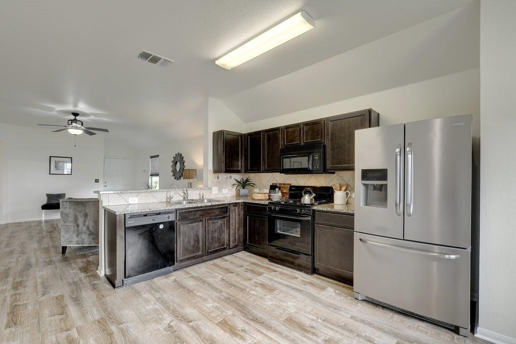 173 Rafe Ct, Kyle, TX 78640