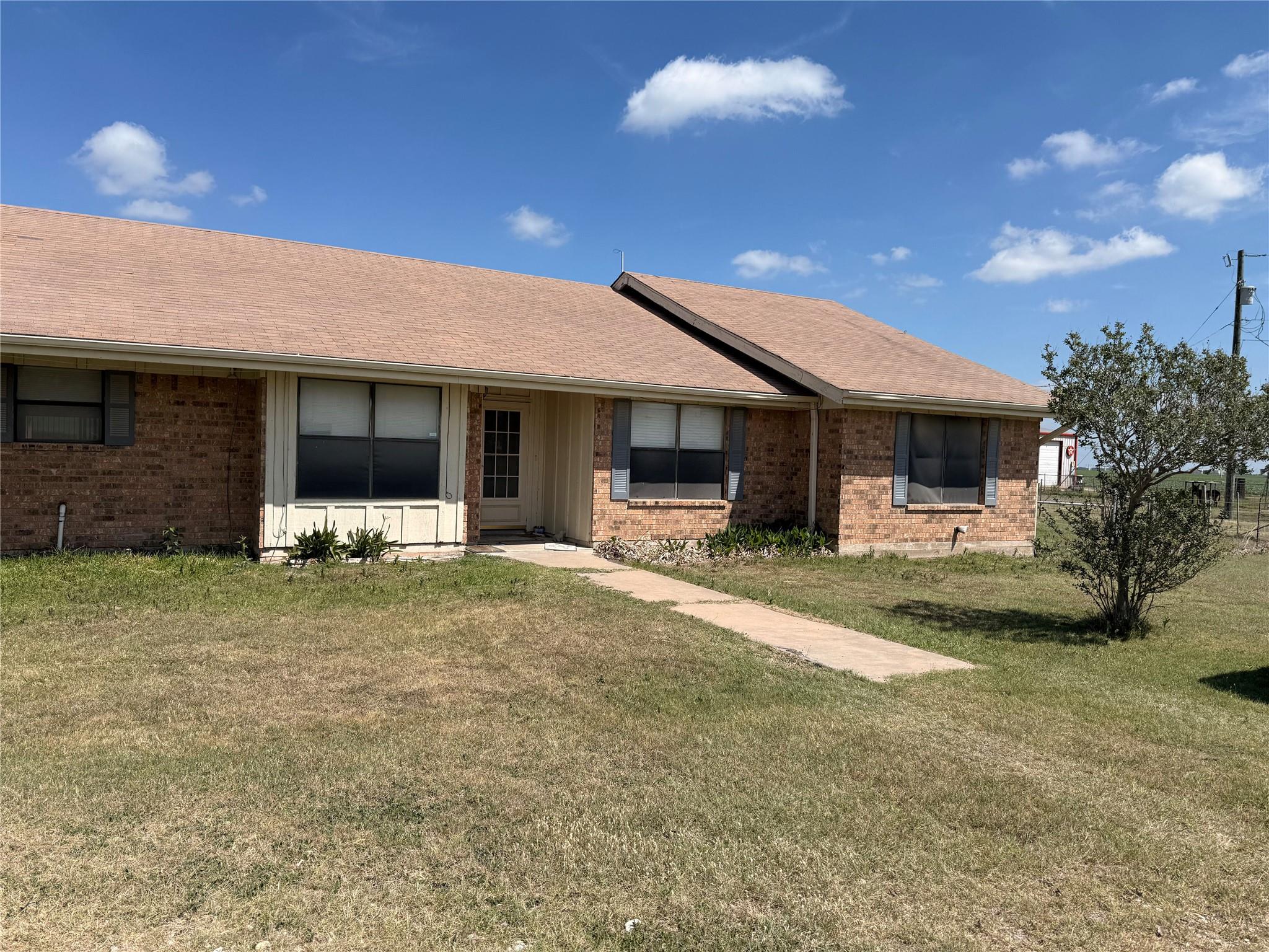 5931 Limmer Loop, Hutto, TX 78634
