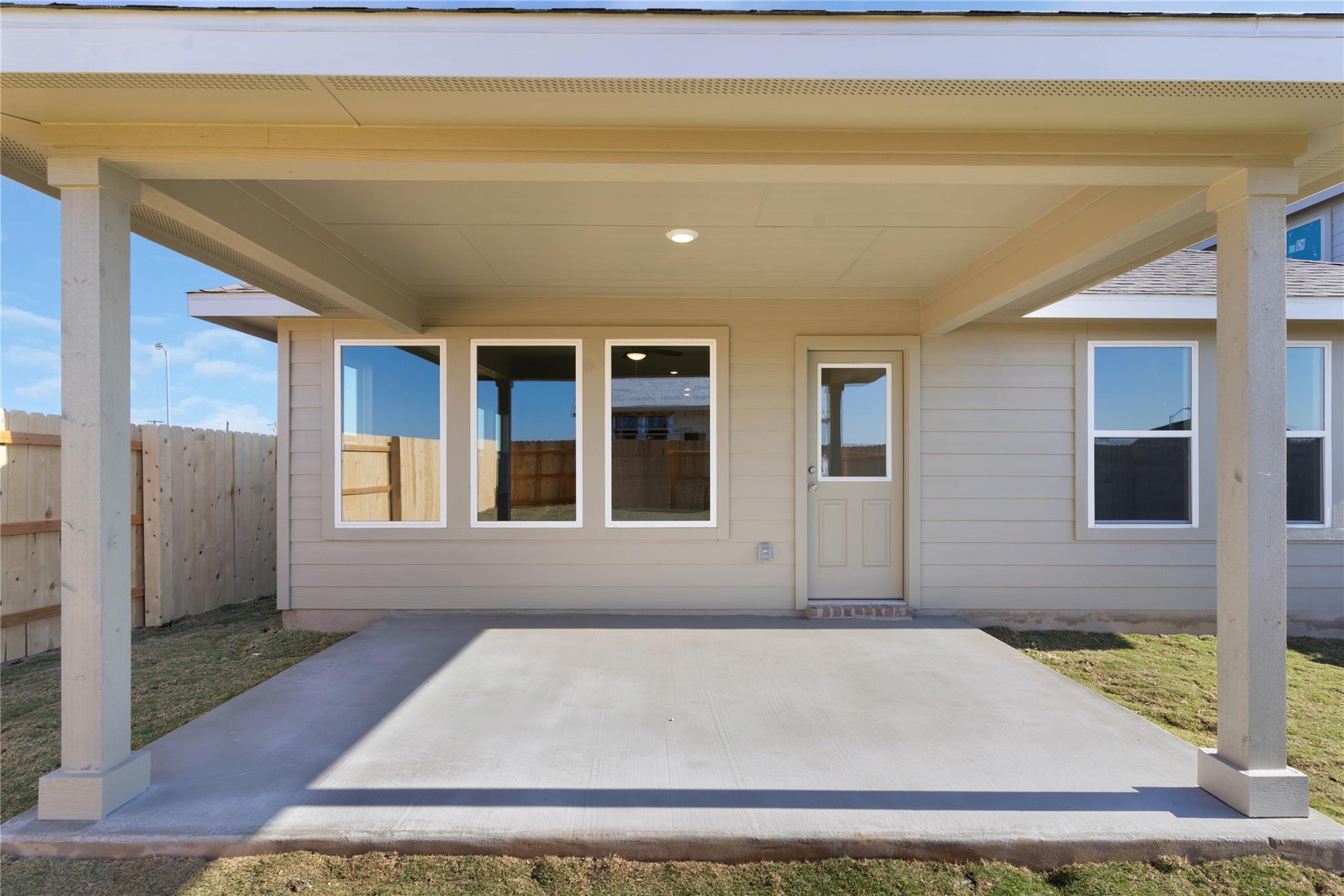 13701 Tucker Hedge Pass, Elgin, TX 78621