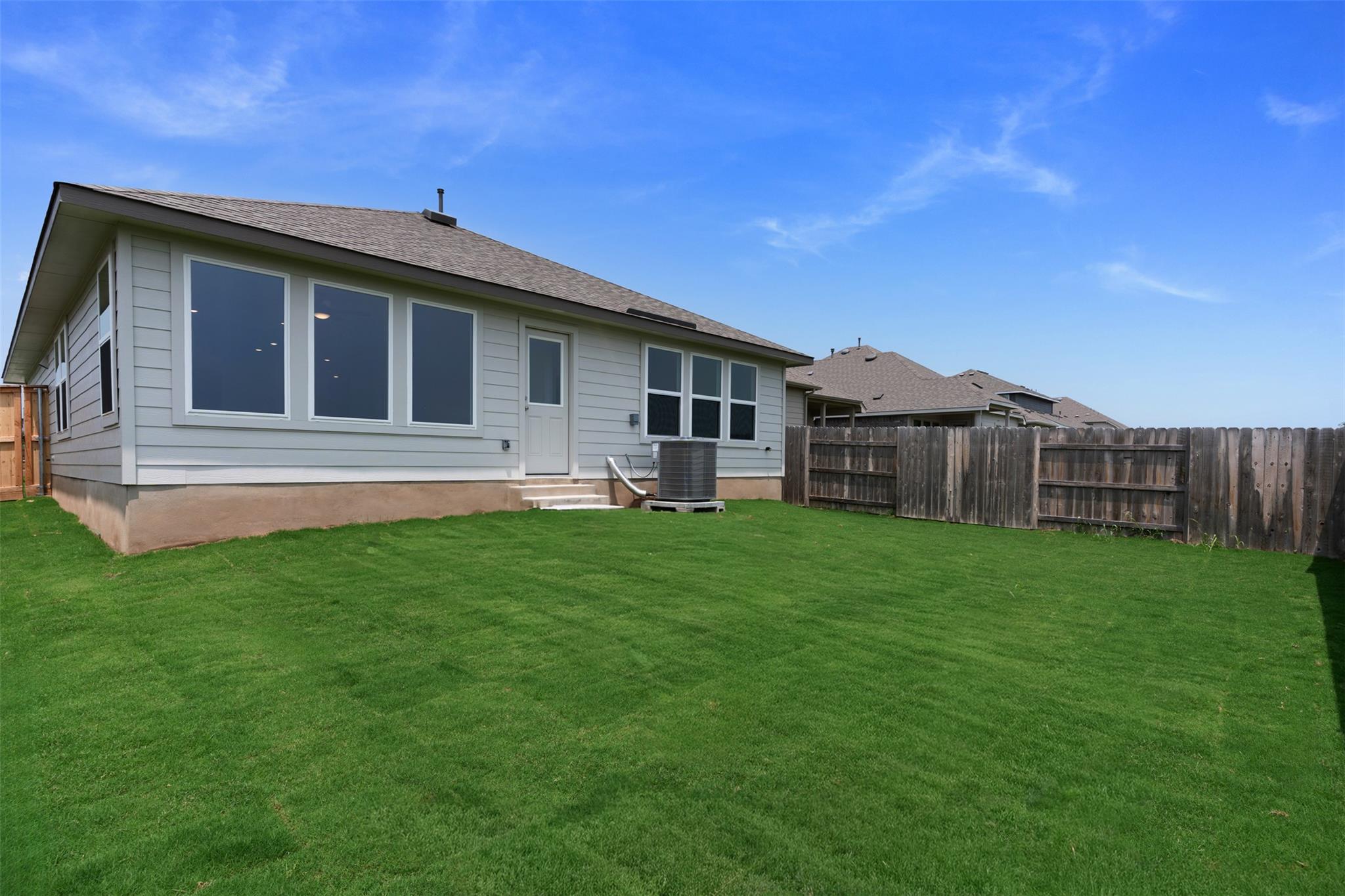 13701 Tucker Hedge Pass, Elgin, TX 78621