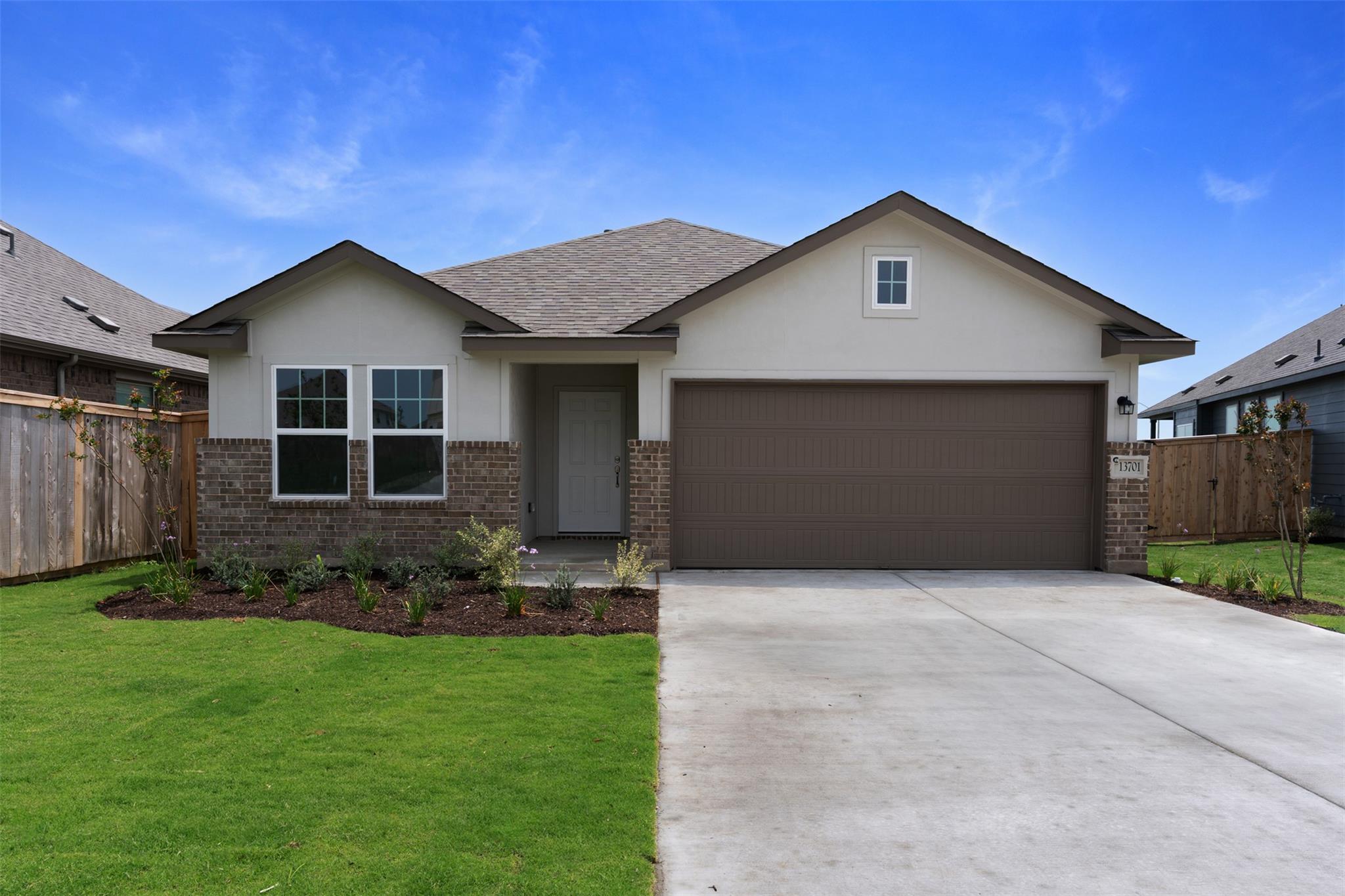 13701 Tucker Hedge Pass, Elgin, TX 78621