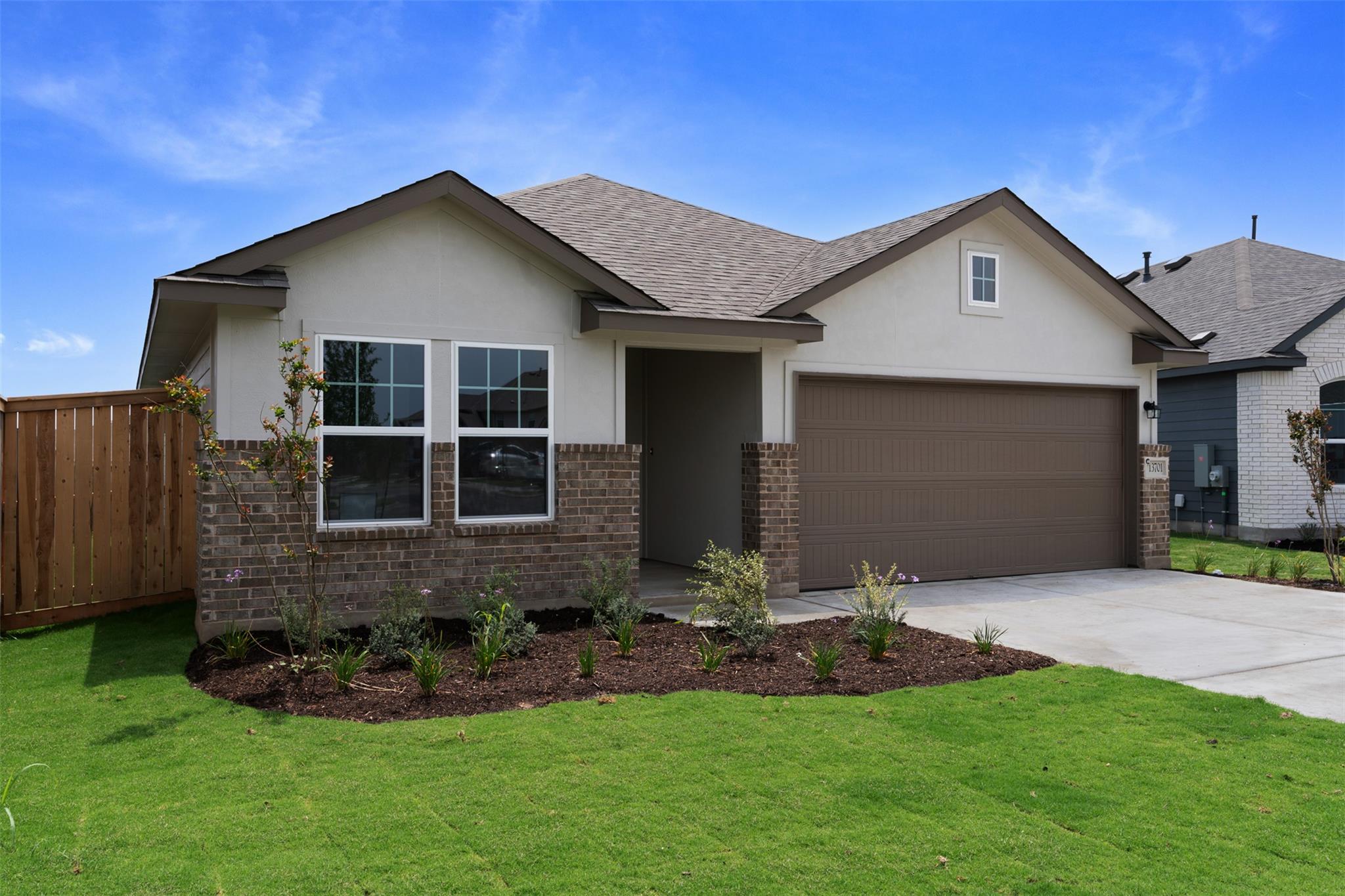 13701 Tucker Hedge Pass, Elgin, TX 78621