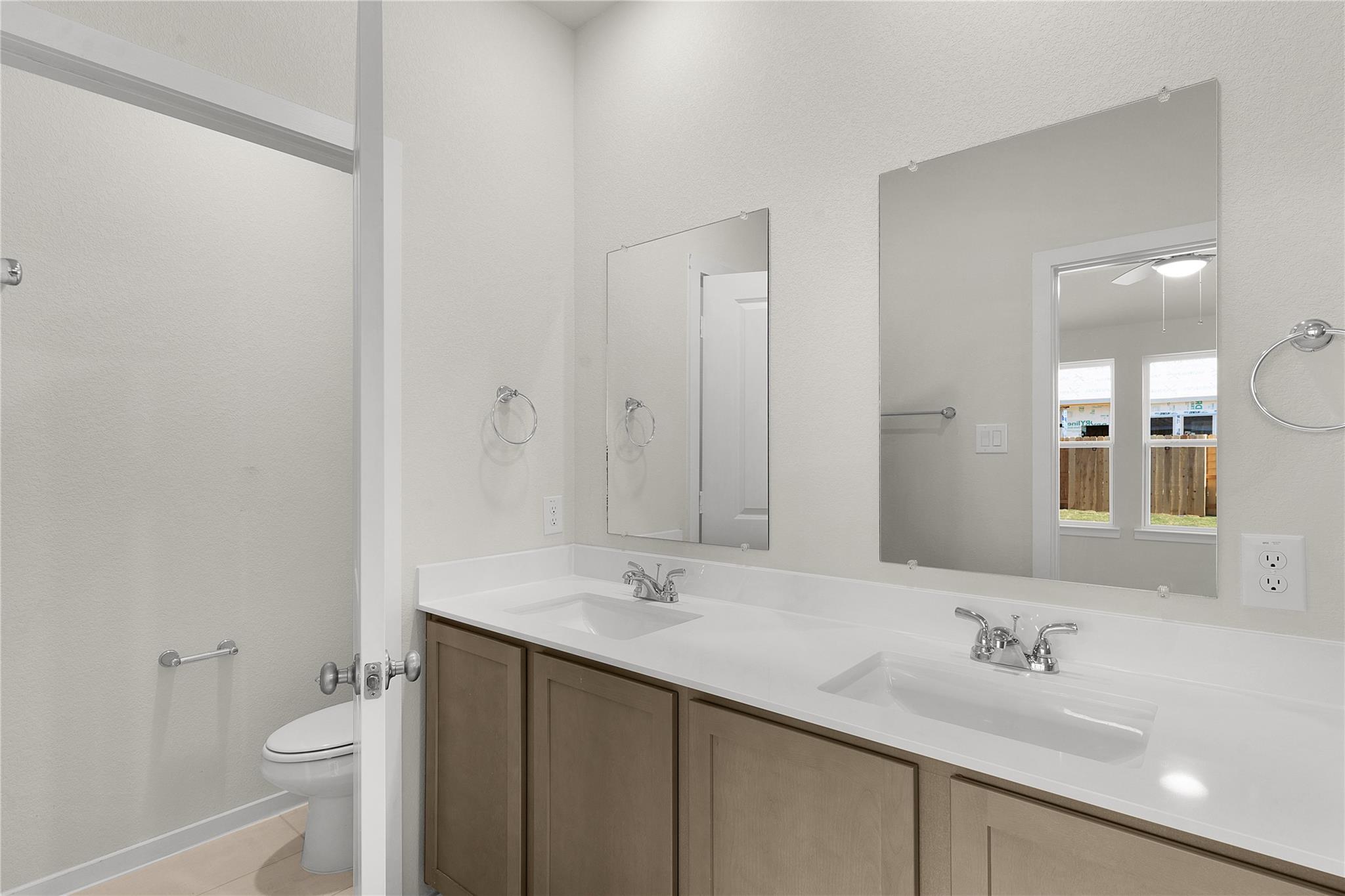 13701 Tucker Hedge Pass, Elgin, TX 78621