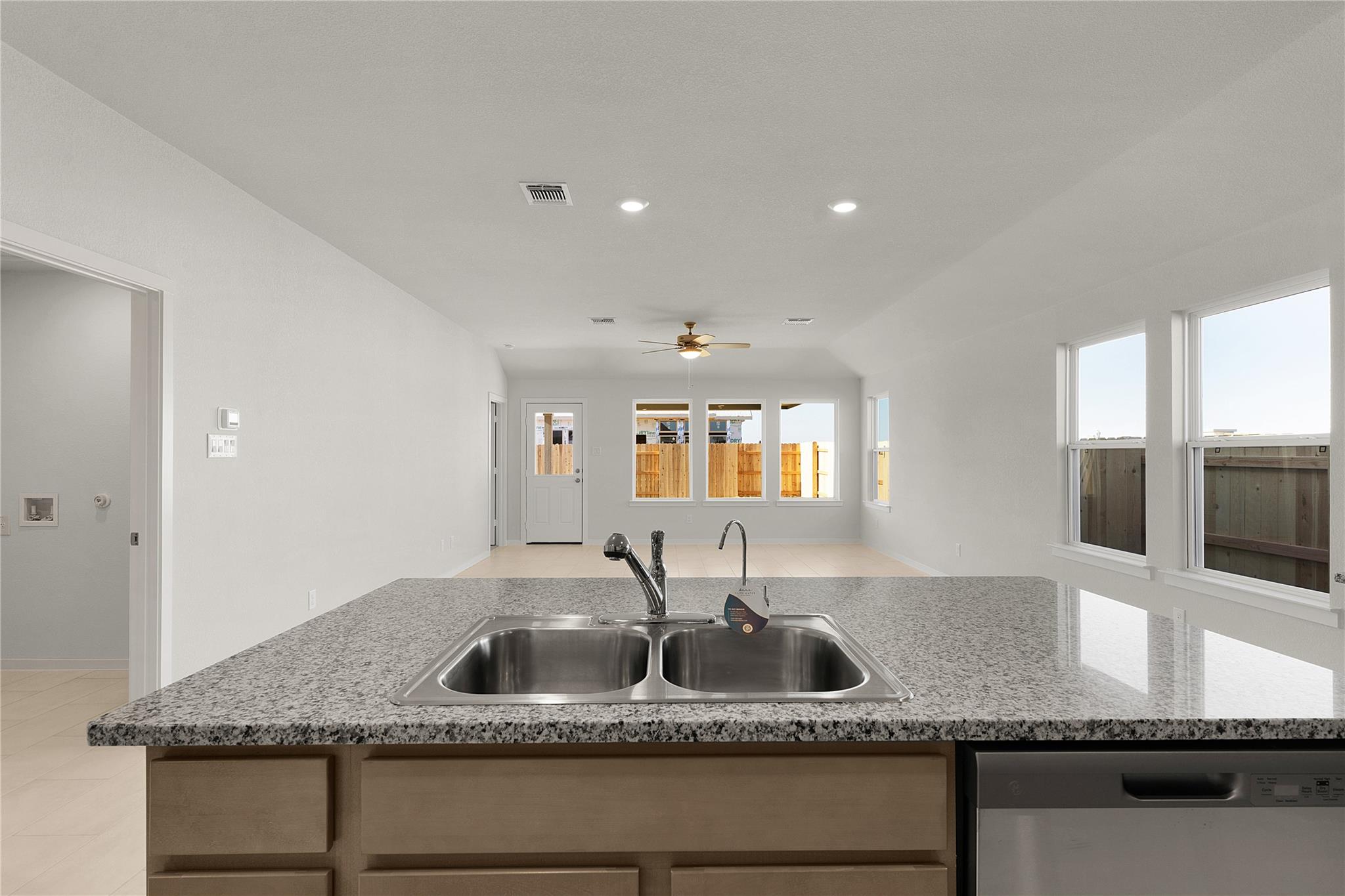 13701 Tucker Hedge Pass, Elgin, TX 78621