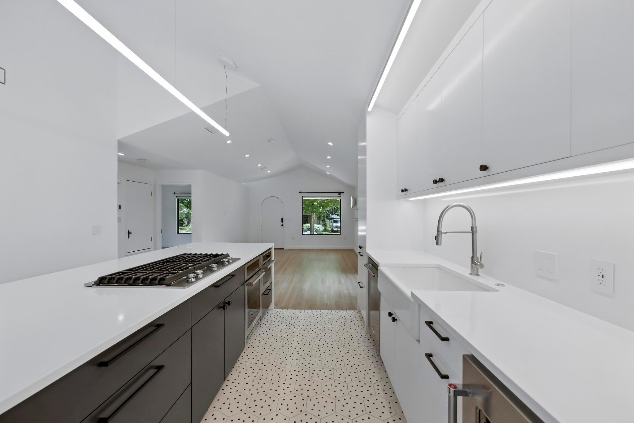 5207 Avenue F, Austin, TX 78751