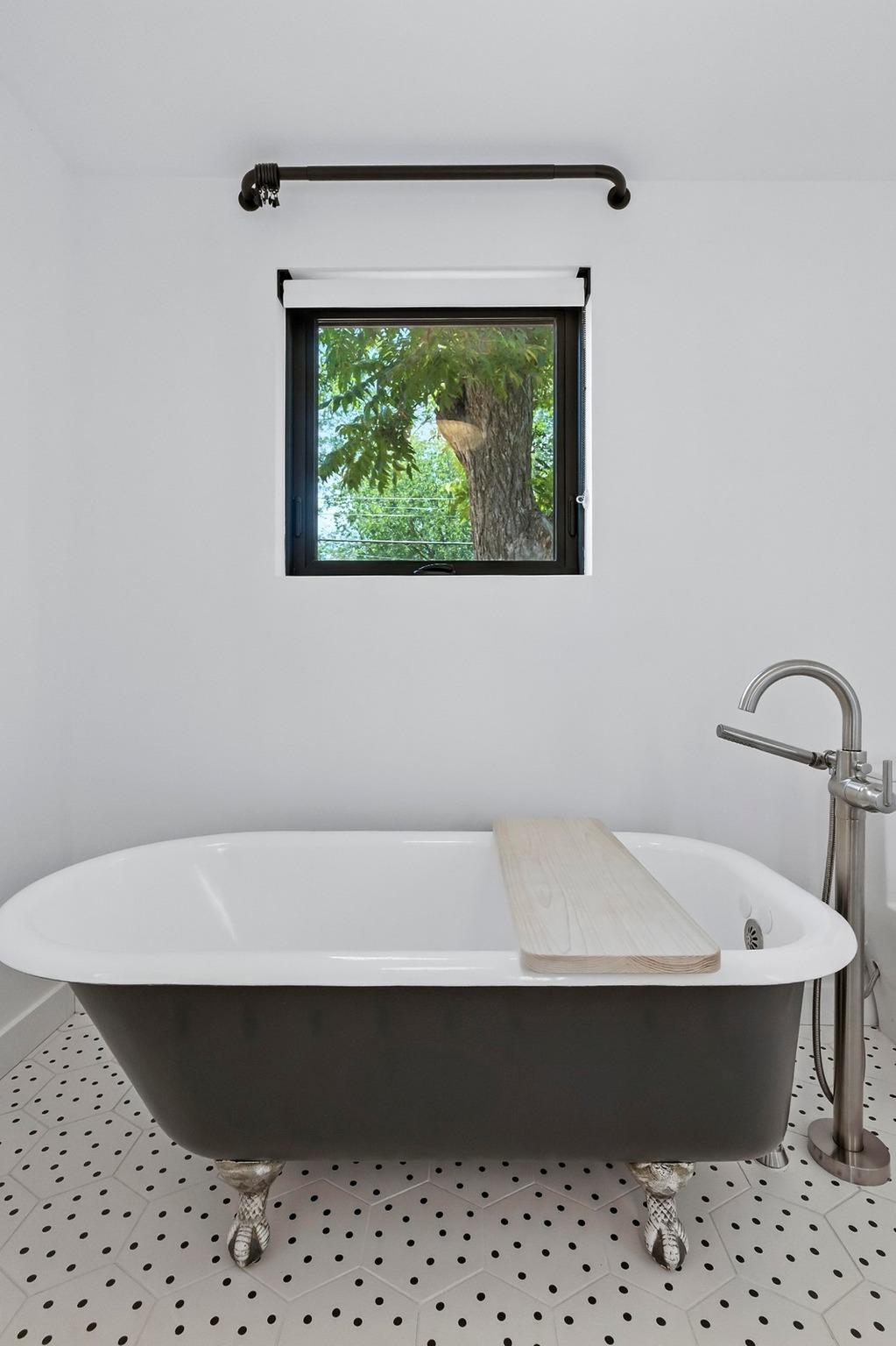 5207 Avenue F, Austin, TX 78751