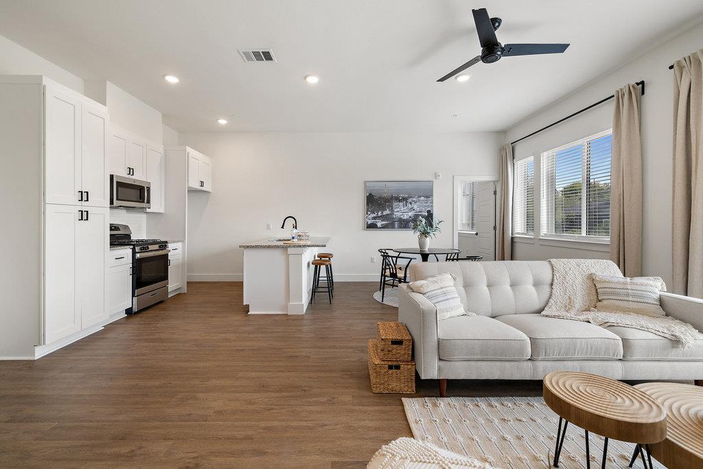 1811 Webberville Rd # 1209, Austin, TX 78721