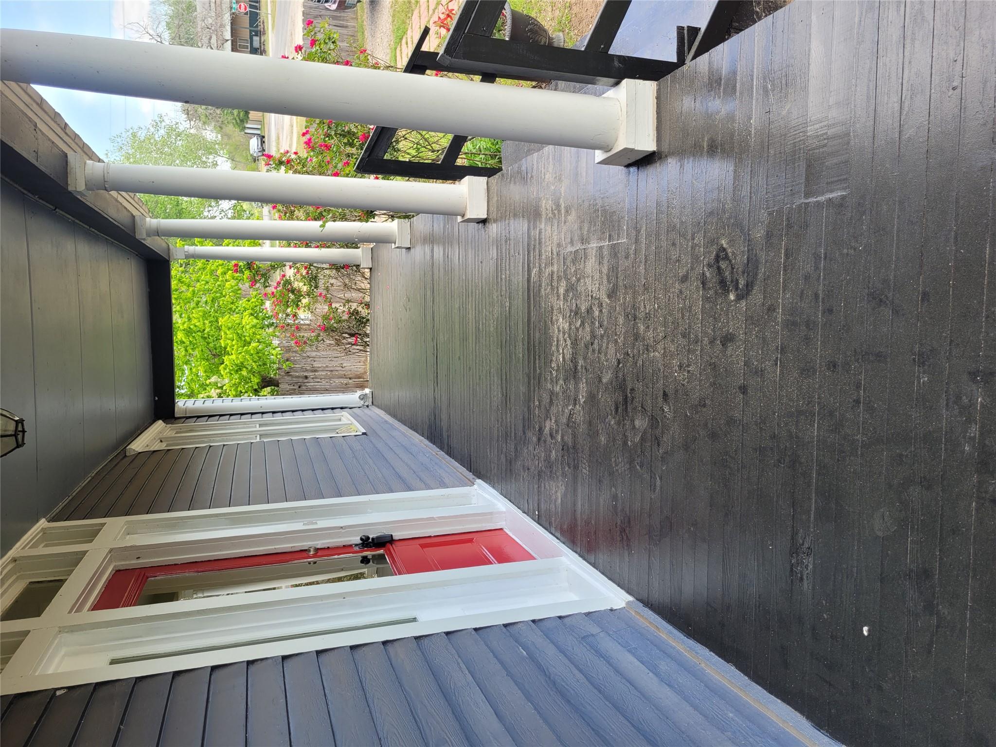 403 Fawcett St, Smithville, TX 78957