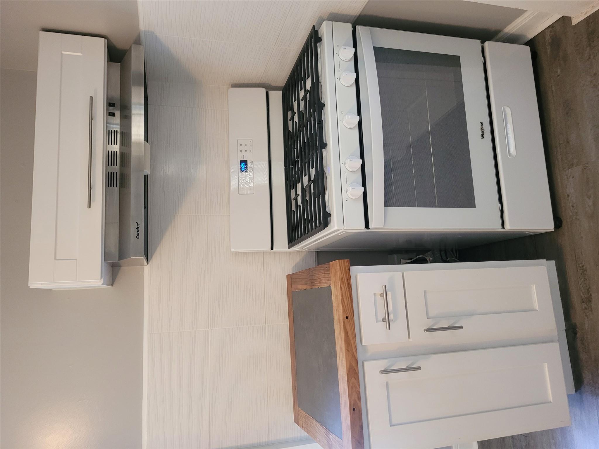 403 Fawcett St, Smithville, TX 78957