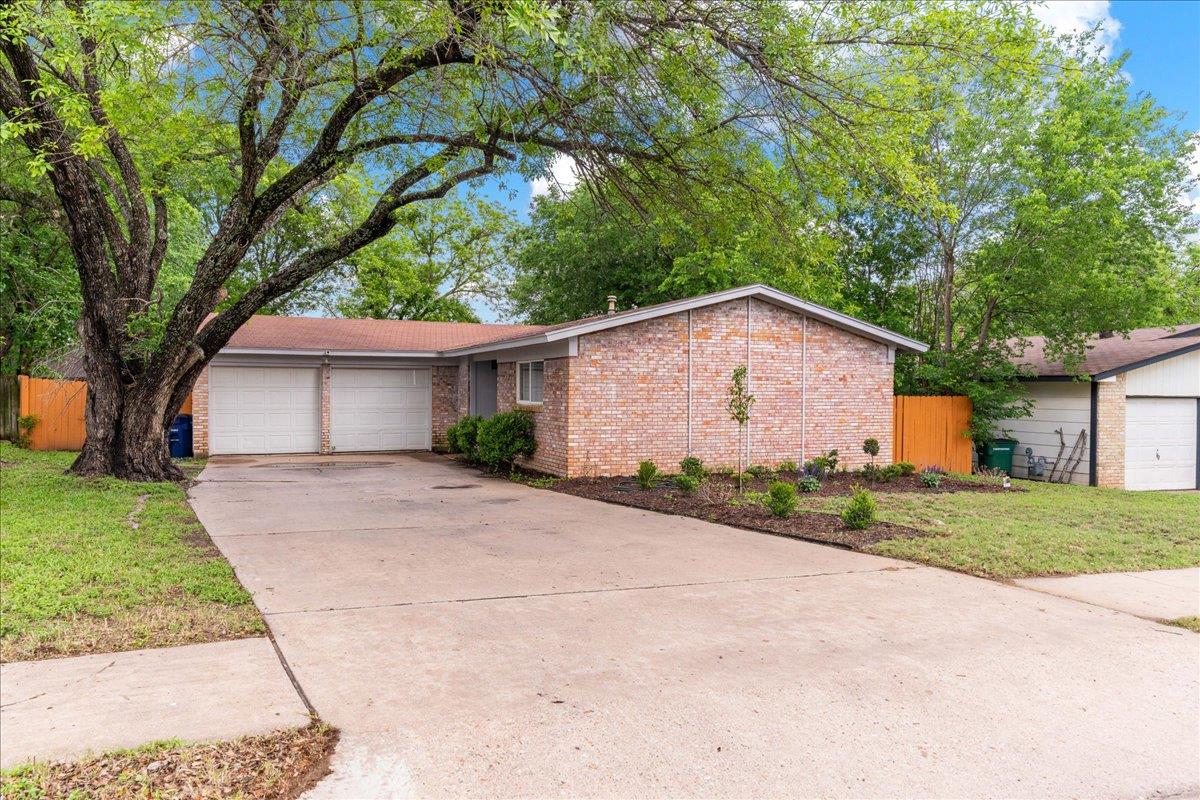 9807 Dallum Dr, Austin, TX 78753