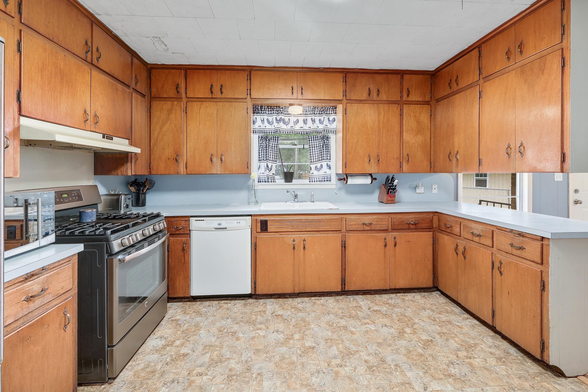 302 Vernon St, Thrall, TX 76578